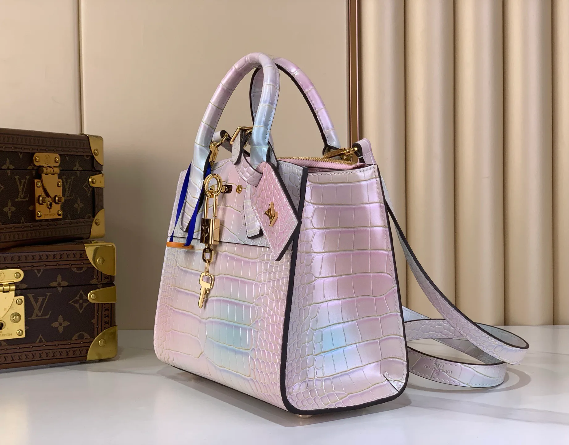 Классические Сумки Женские Louis Vuitton 5904537