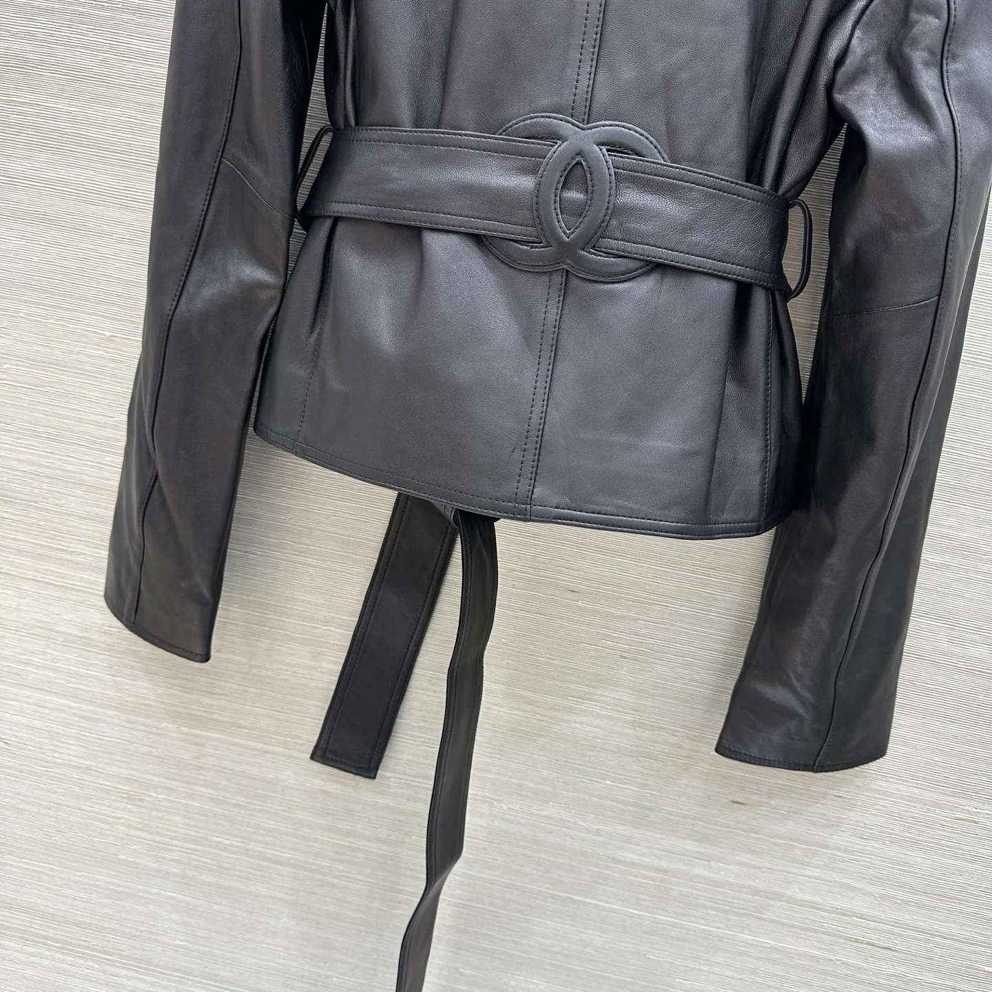Кожаные Куртки И Дублёнки Женские Chanel 17891088