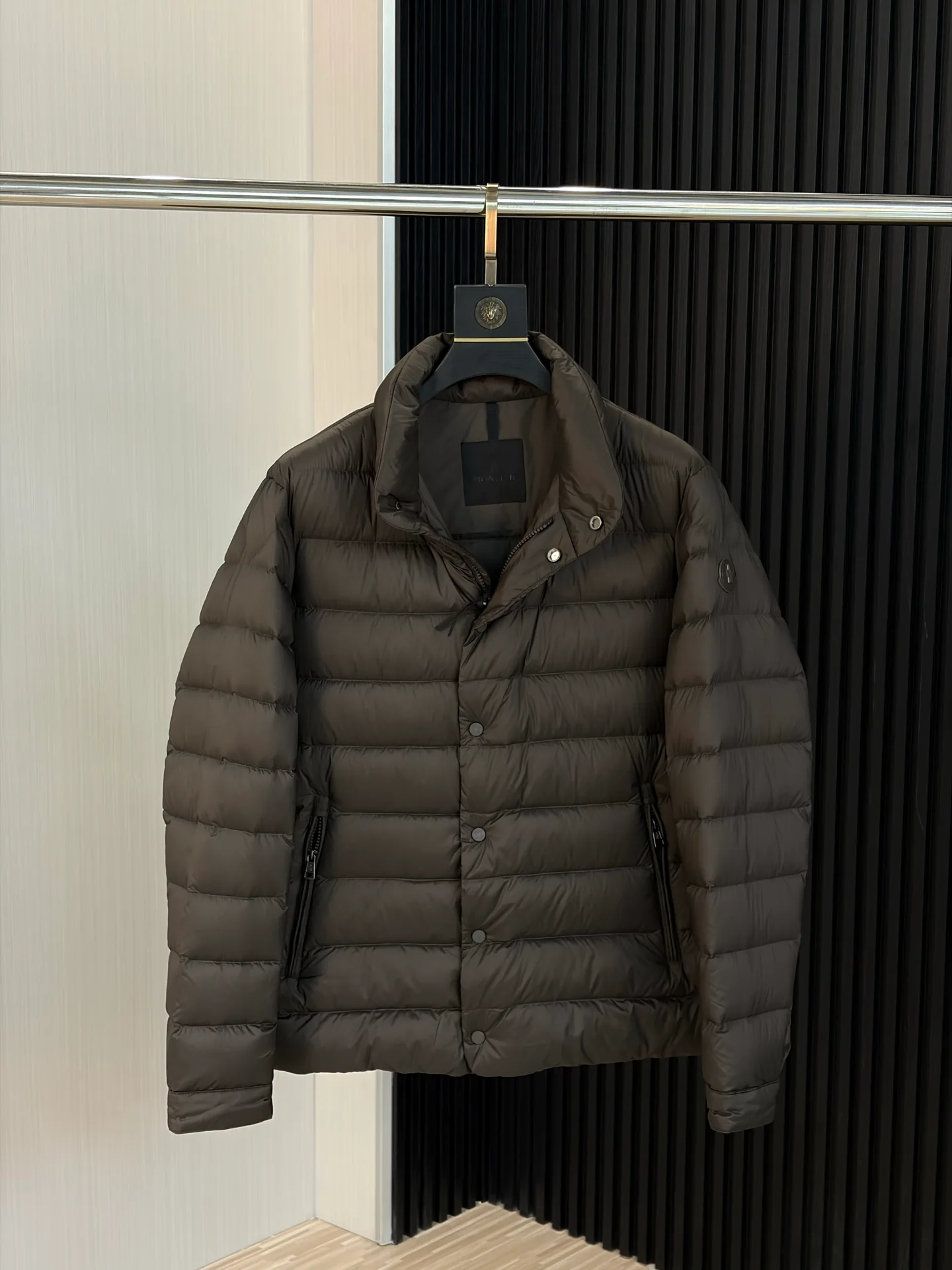 Куртки И Пуховики Мужские Moncler 18218453