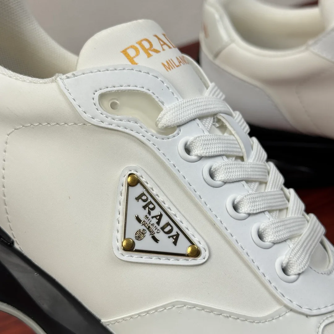 Кроссовки Мужские Prada 5725408