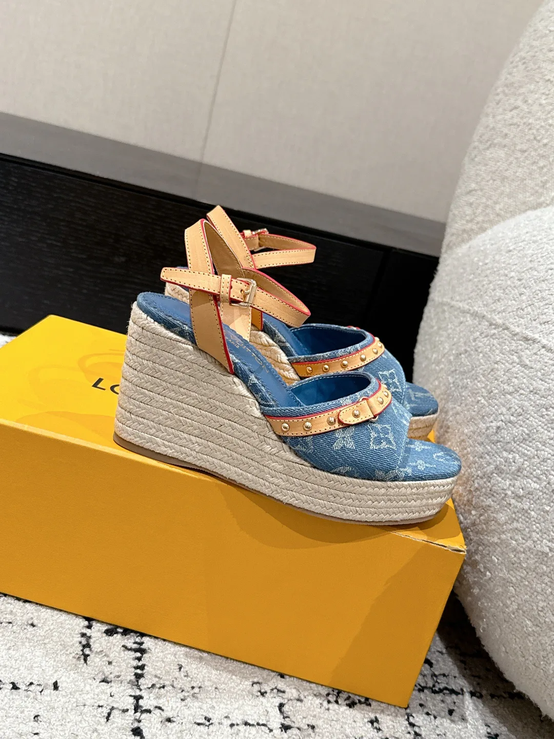 Босоножки Женские Louis Vuitton 50083