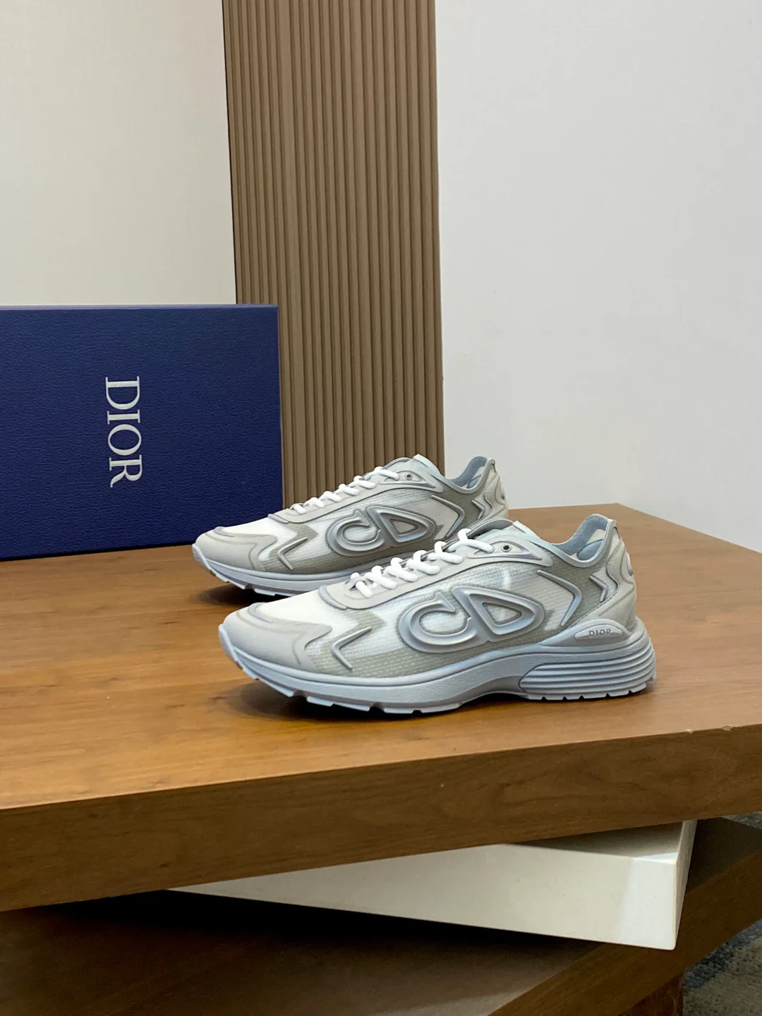 Кроссовки Женские Christian Dior 17342977