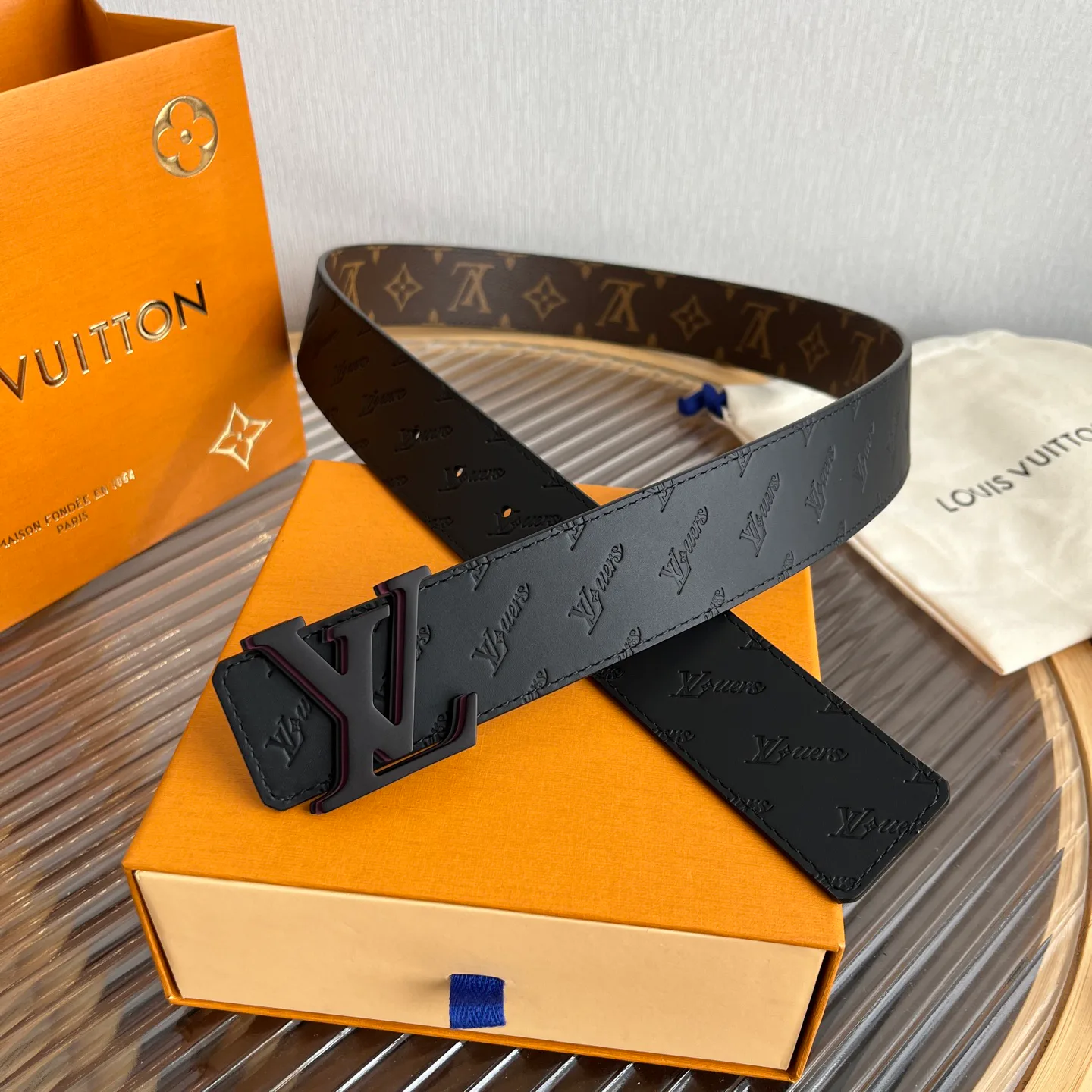 Ремни Louis Vuitton 10399065