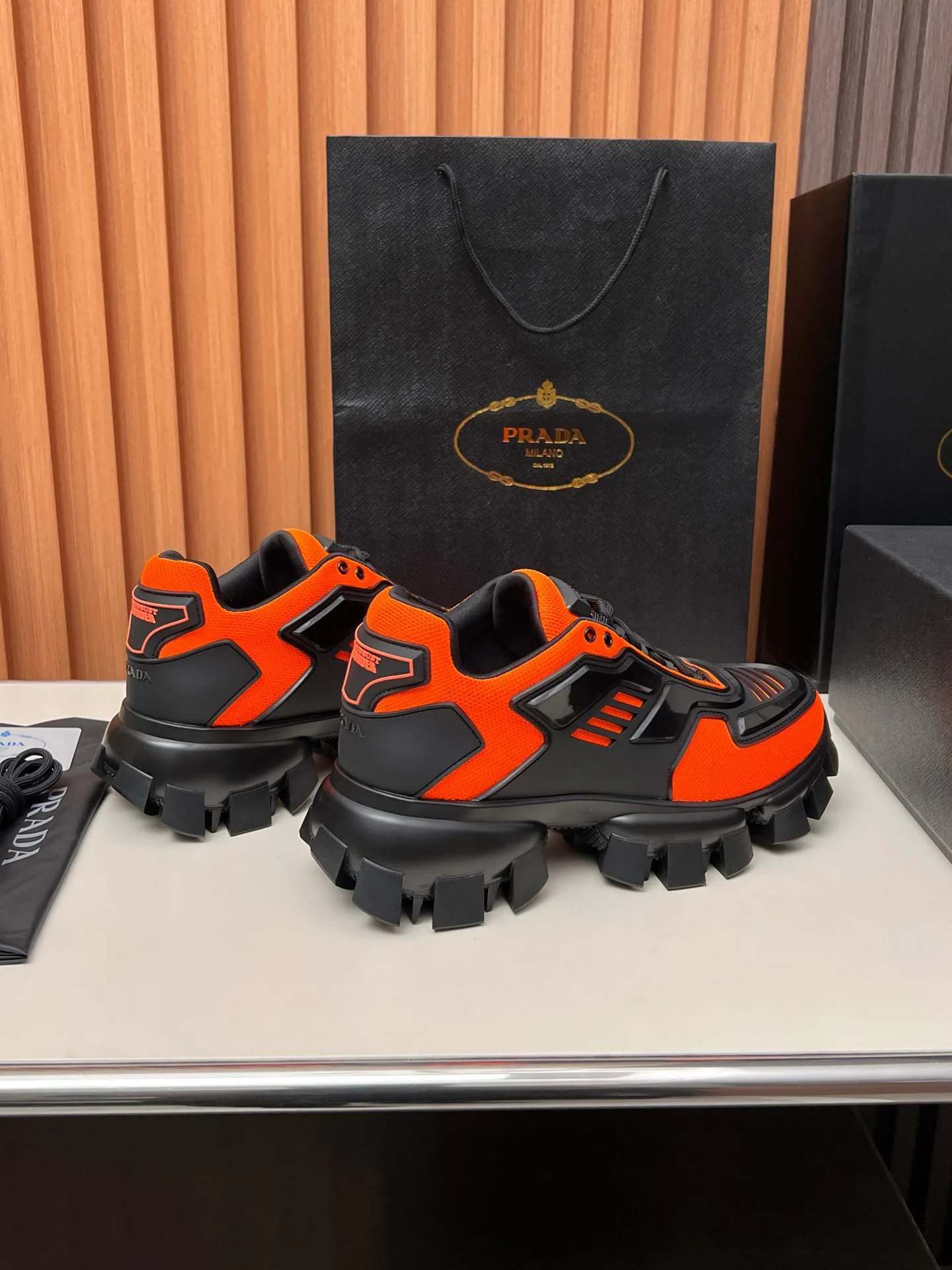 Кроссовки Женские Prada 17955149