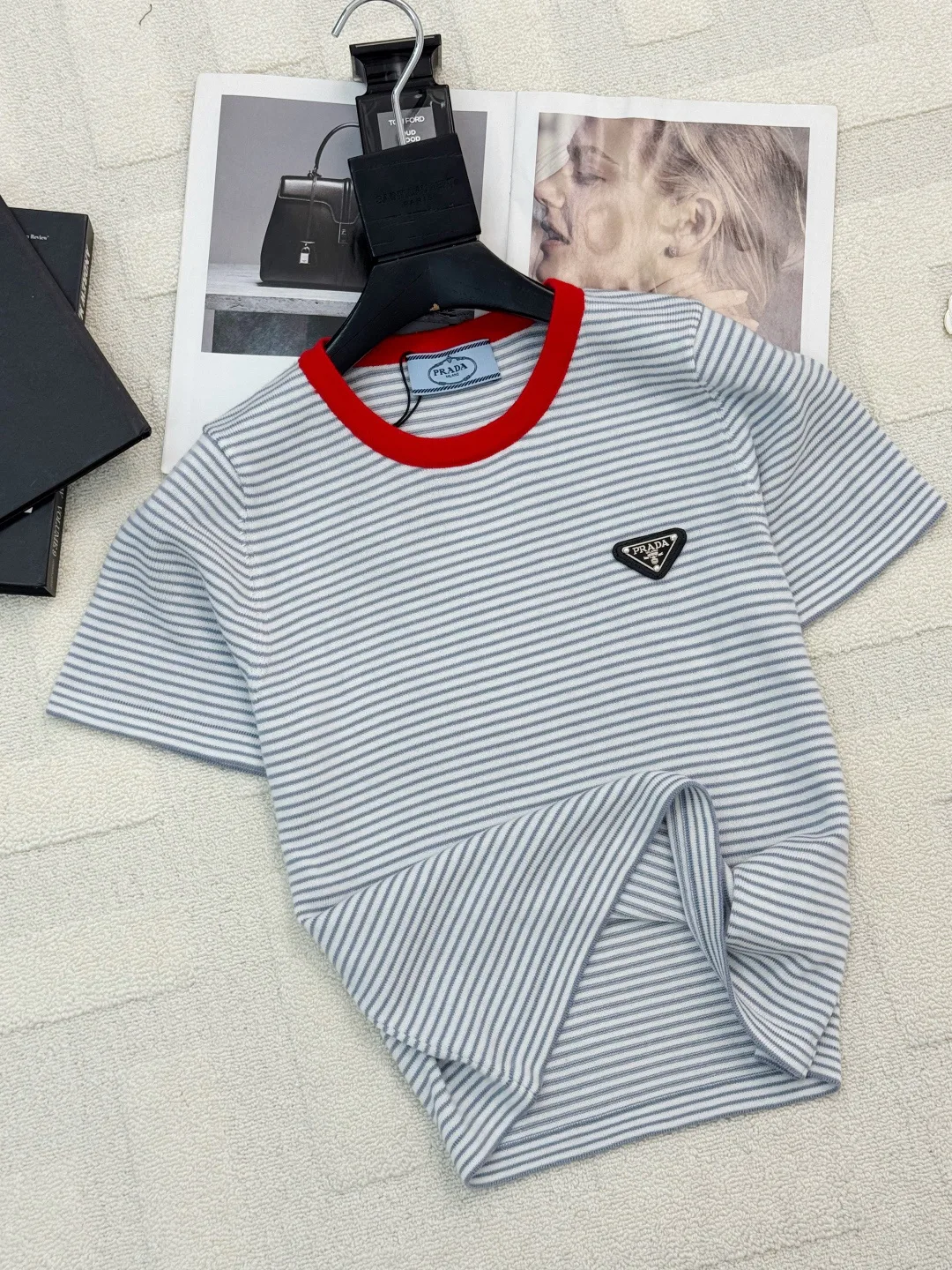 Футболки Женские Prada 11588278