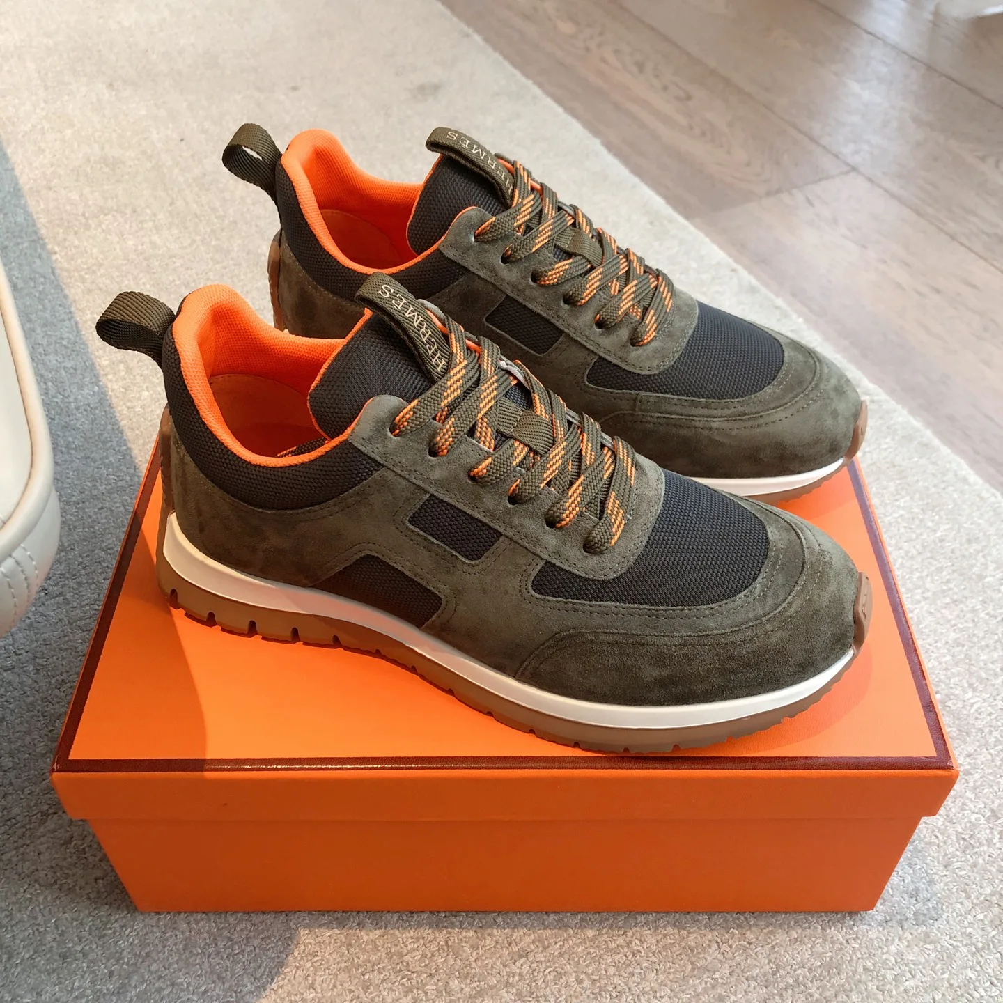 Кроссовки Женские Hermes 1237231