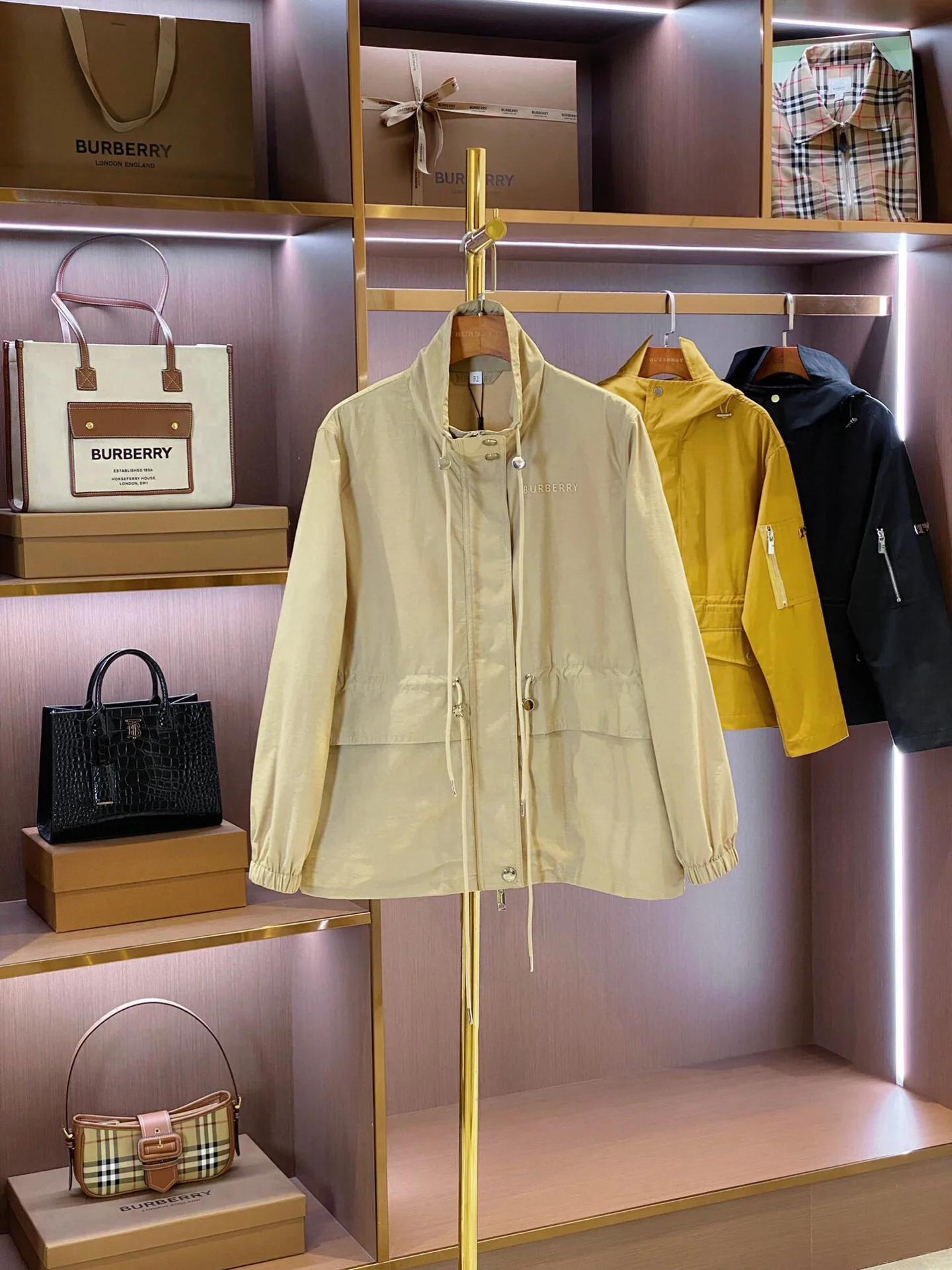 Куртки И Пуховики Женские Burberry 24289