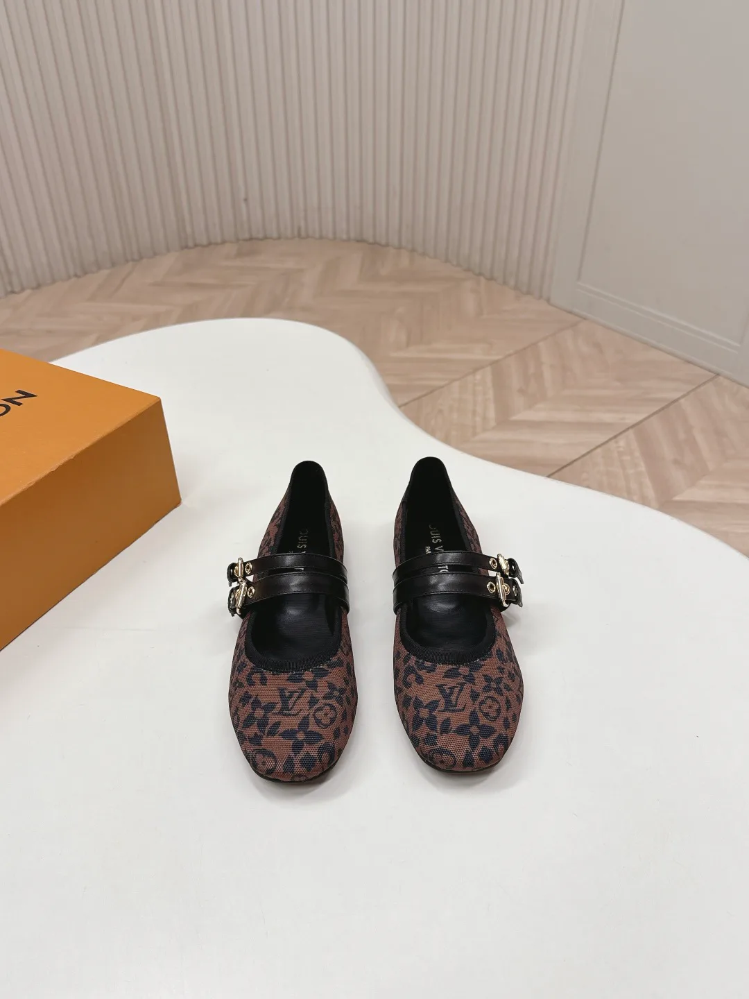 Туфли Женские Louis Vuitton 13553644