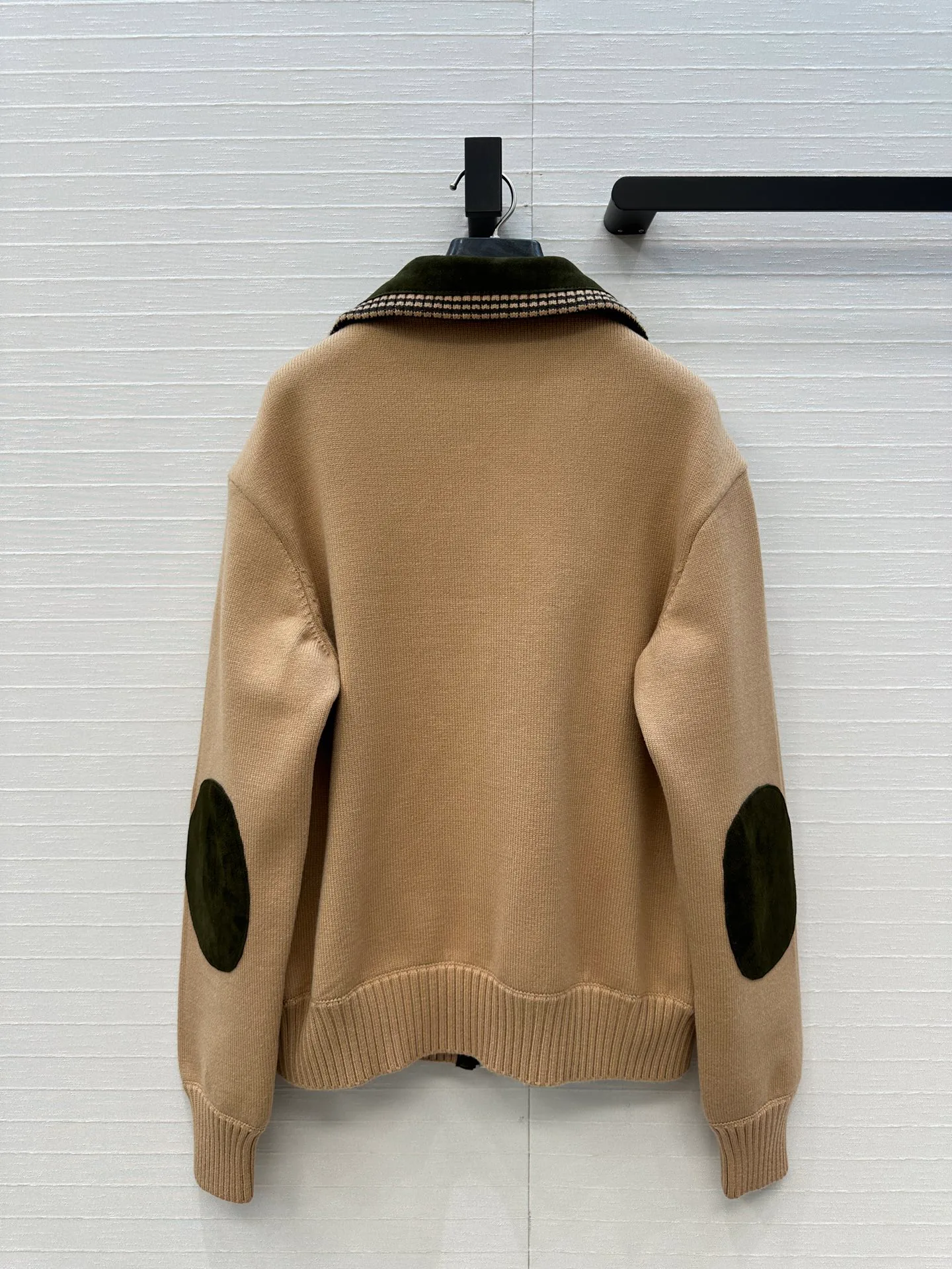 Куртки И Пуховики Женские Miu Miu 1961619