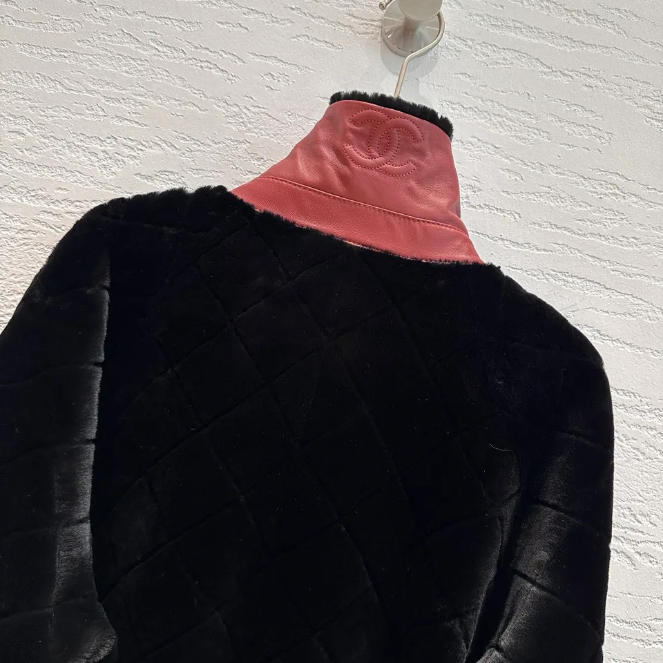 Пальто Женские Chanel 18734679