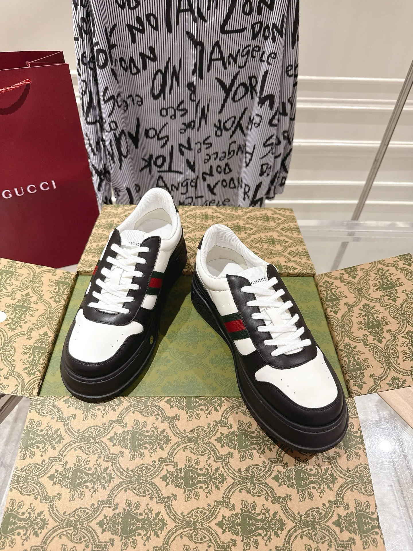 Кроссовки Мужские Gucci 354712