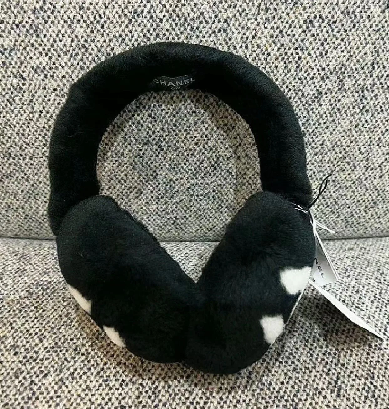 Головные Уборы Chanel 18347697