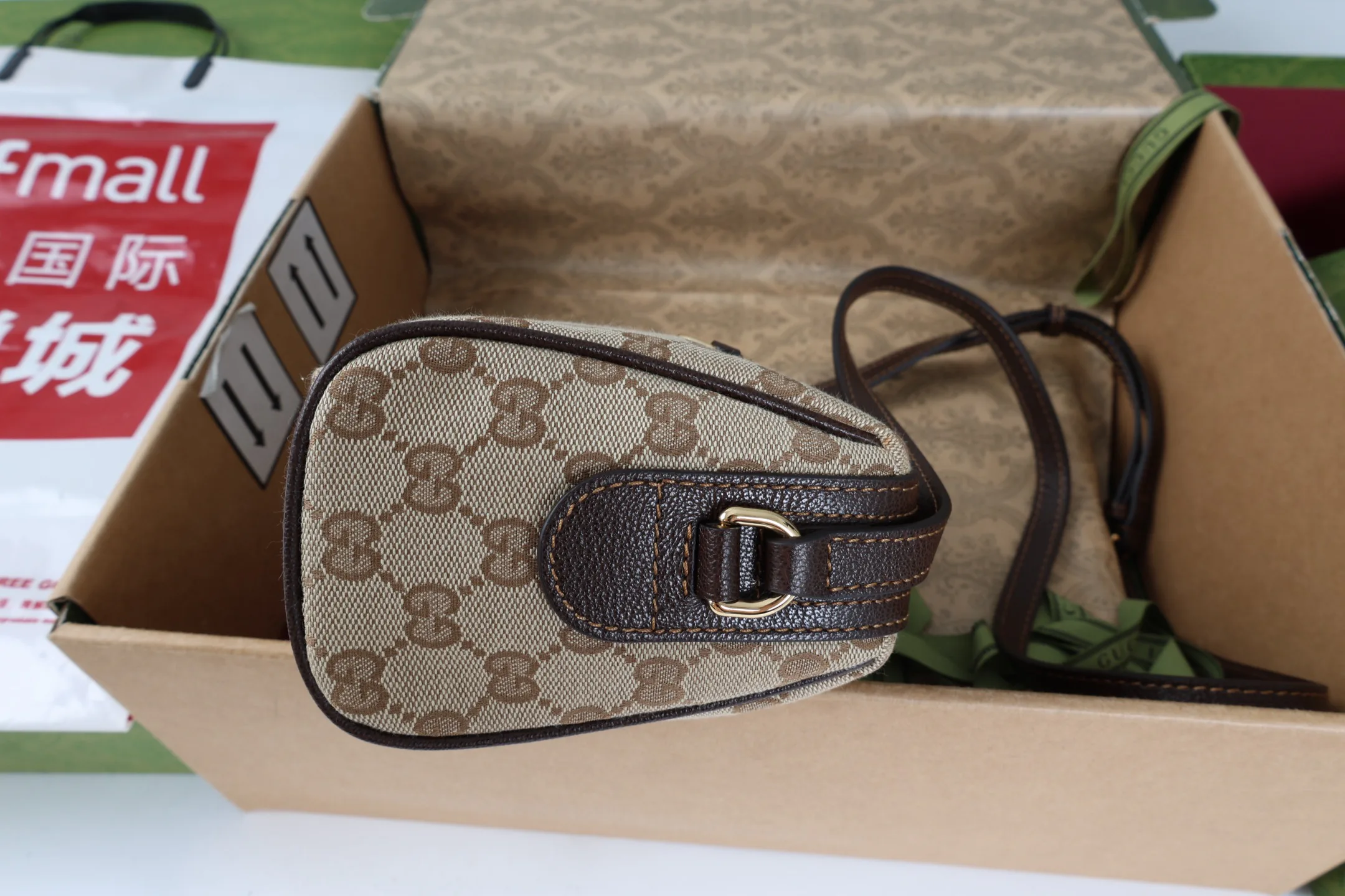 Классические Сумки Женские Gucci 18004846