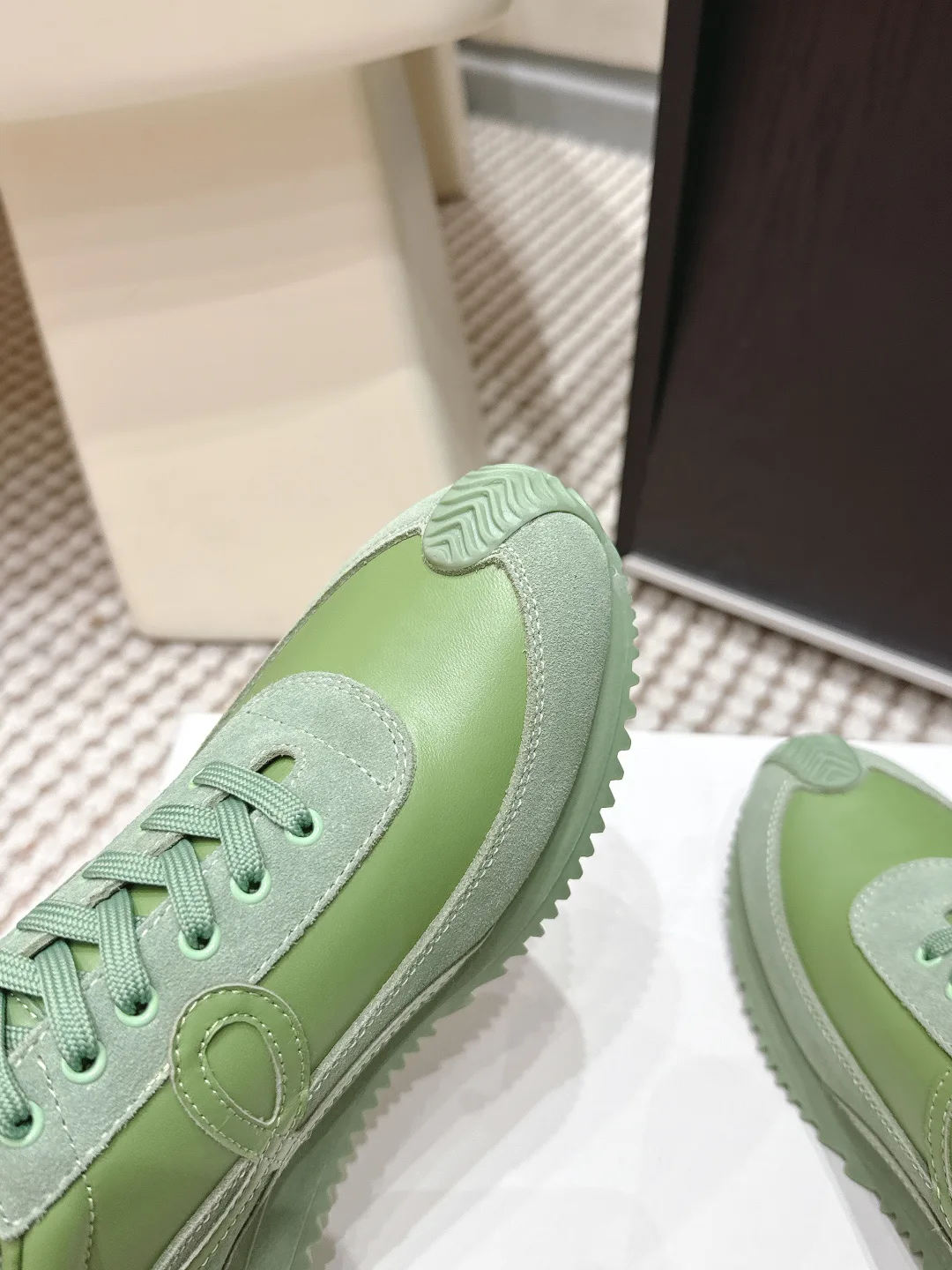 Кроссовки Женские Loewe 1866788