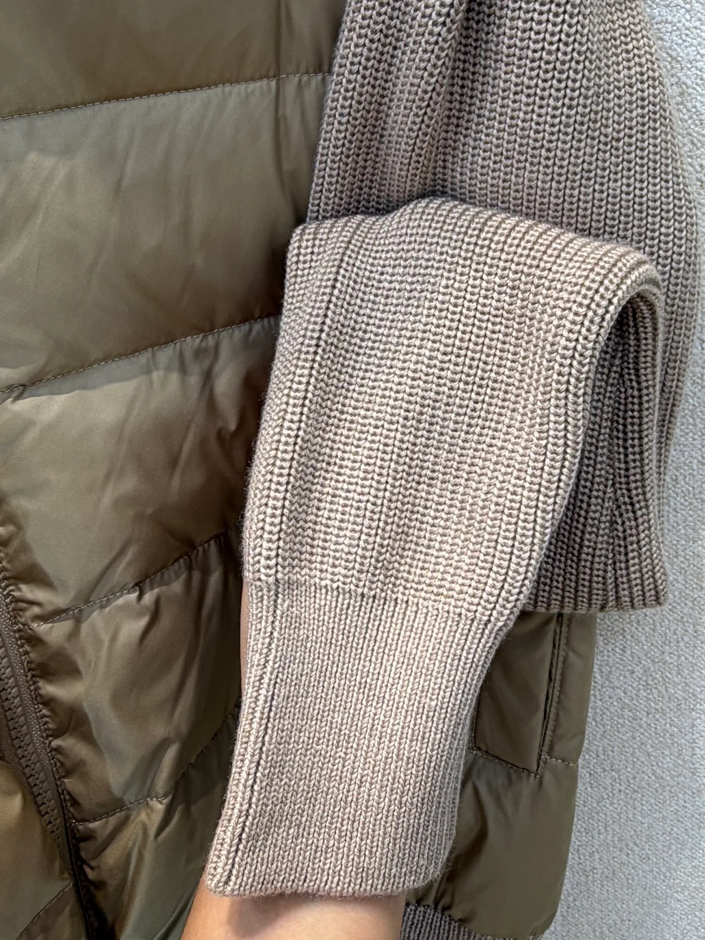 Куртки И Пуховики Женские Moncler 19114367