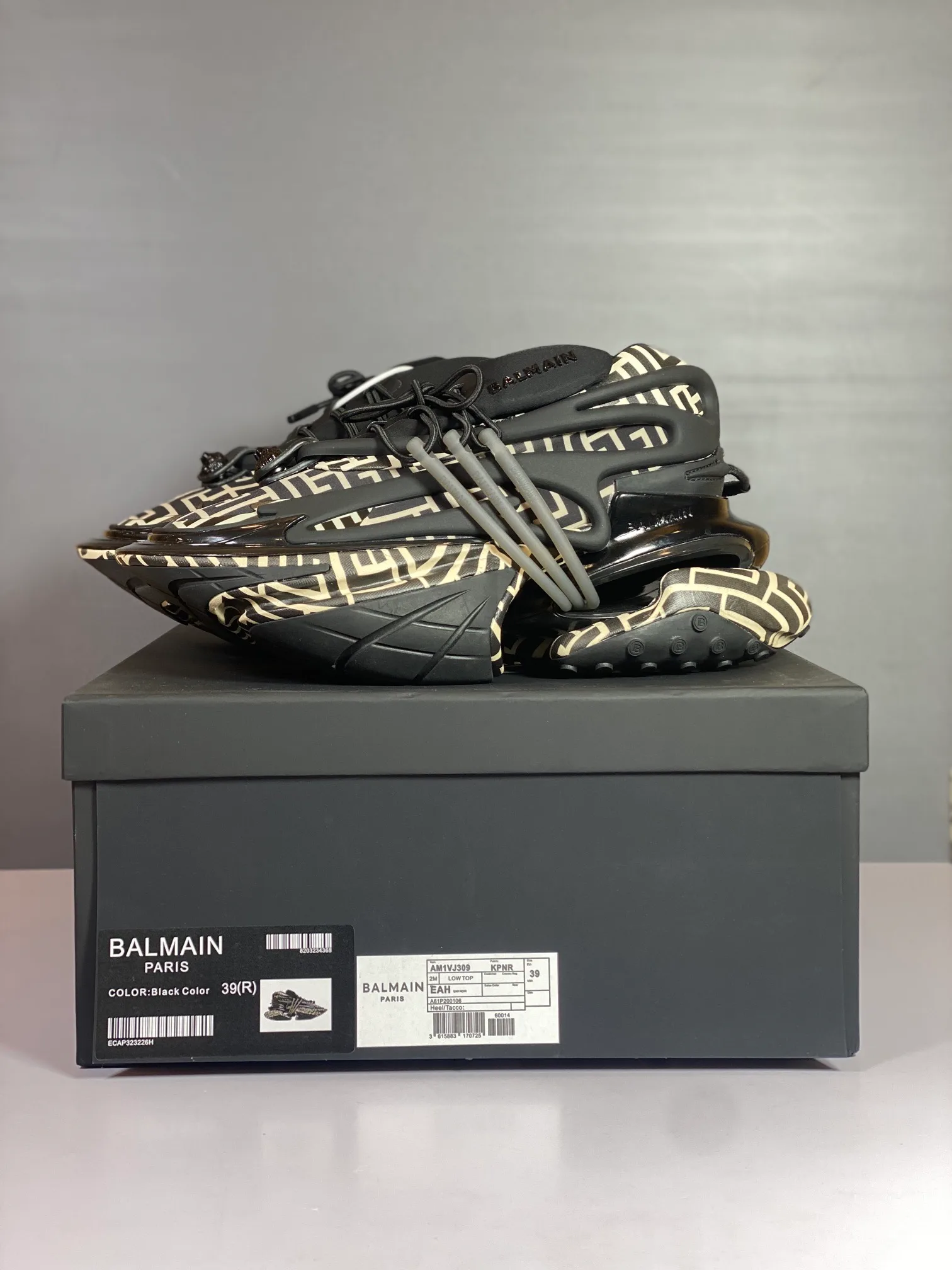 Кроссовки Женские Balmain 19184366
