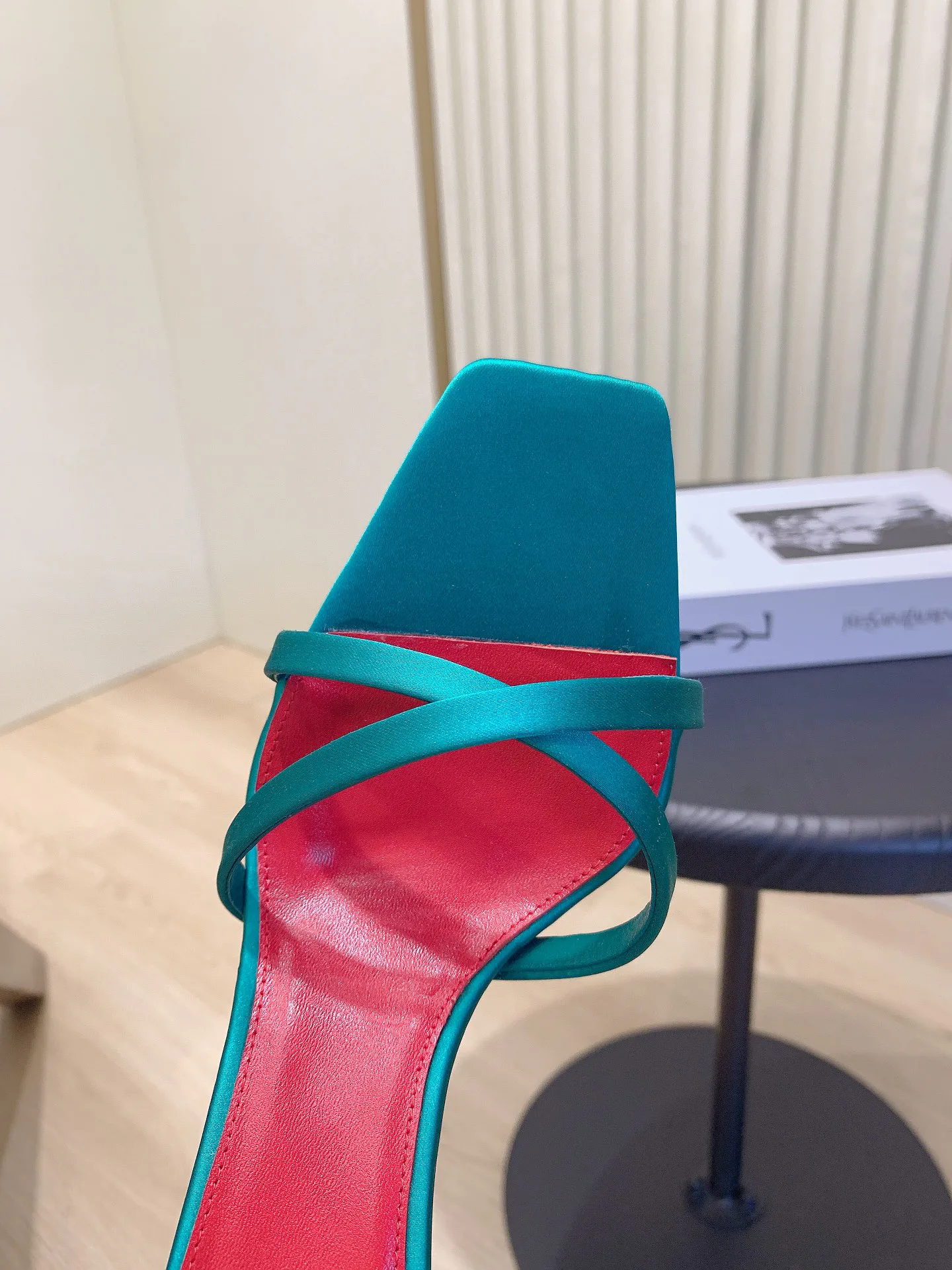 Босоножки Женские Saint Laurent 4511922