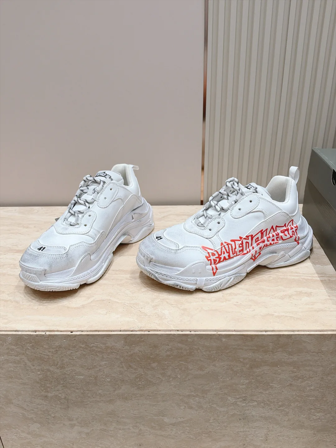 Кроссовки Женские Balenciaga 18780419