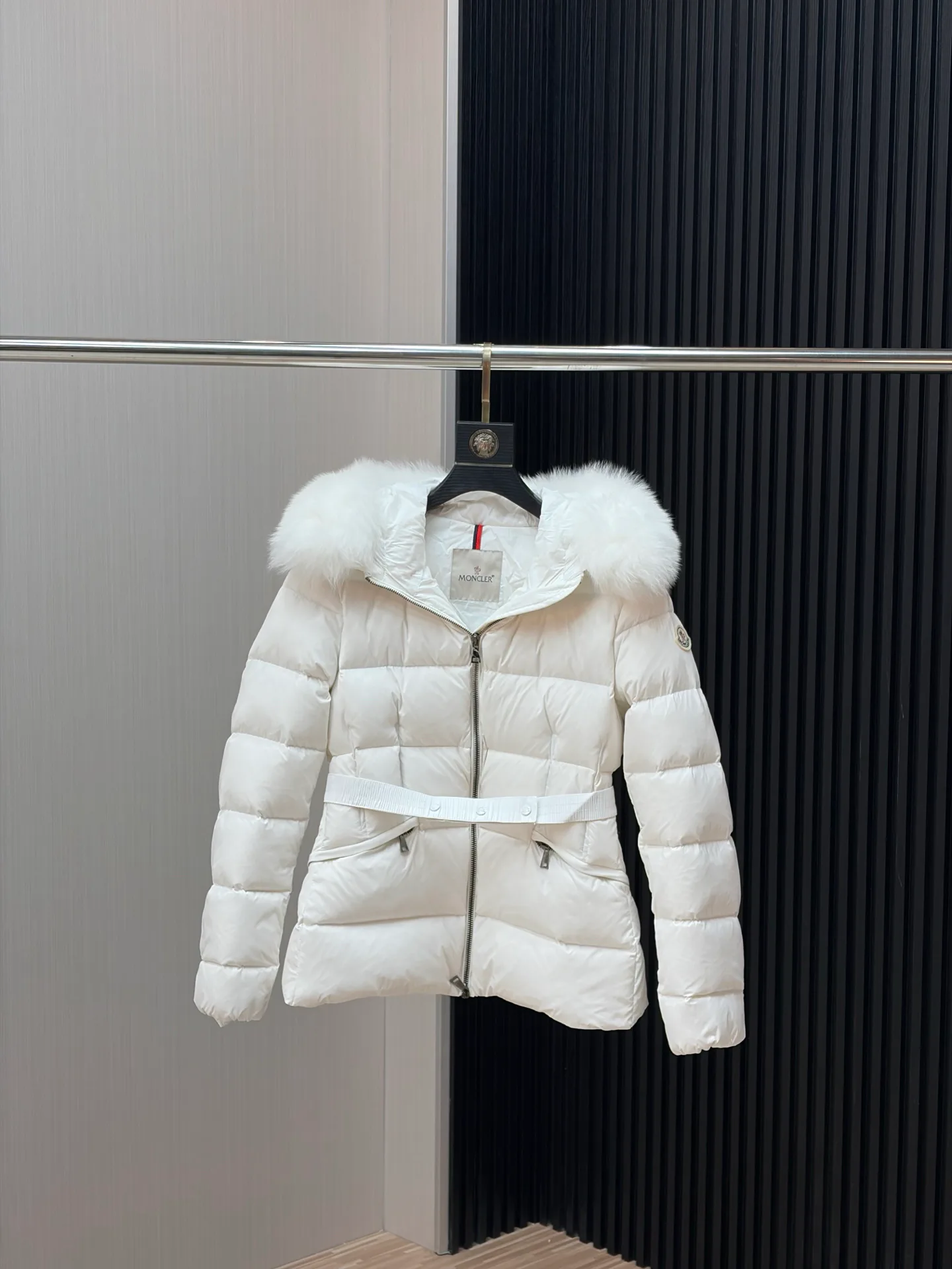 Куртки И Пуховики Женские Moncler 18335640