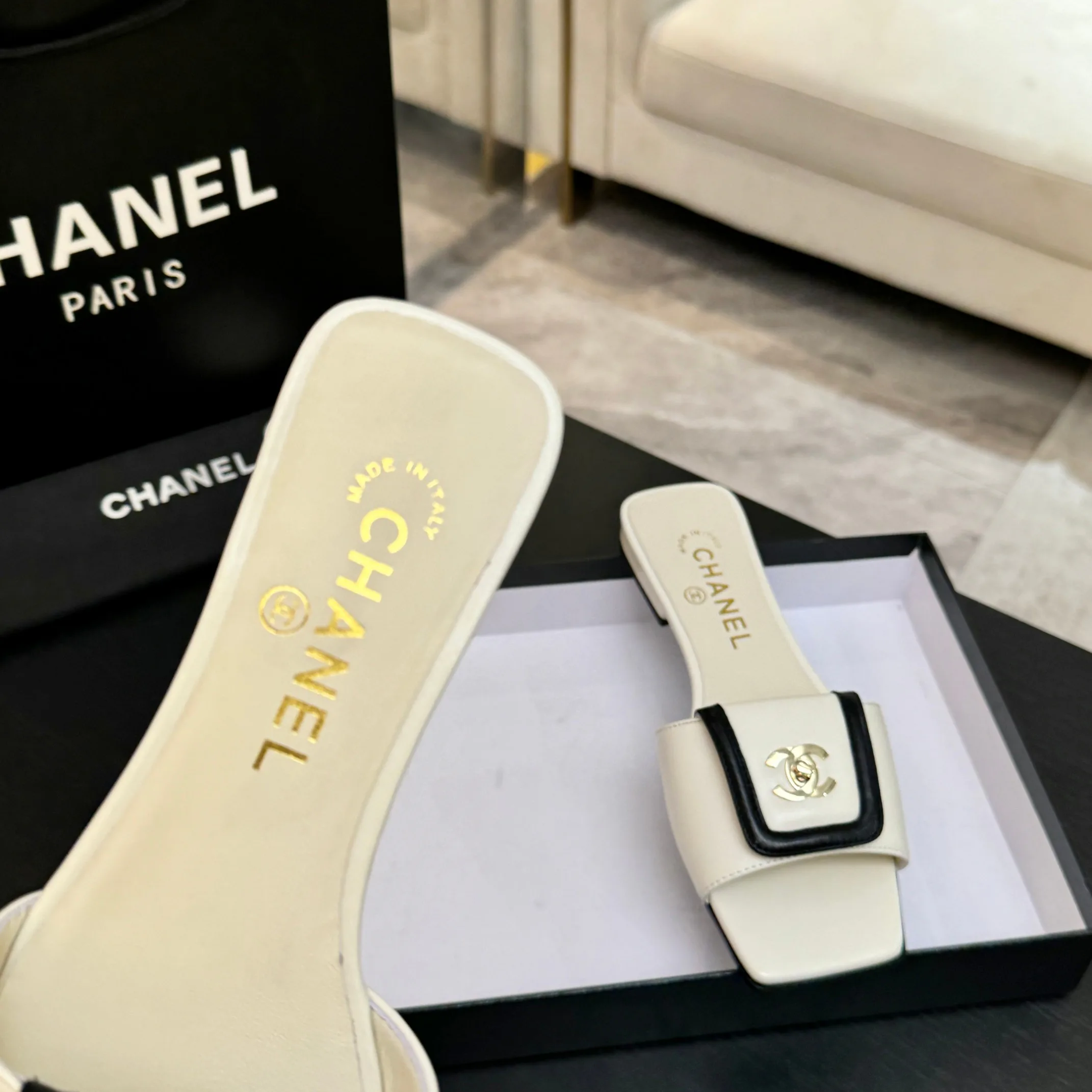 Шлепанцы Женские Chanel 12208632