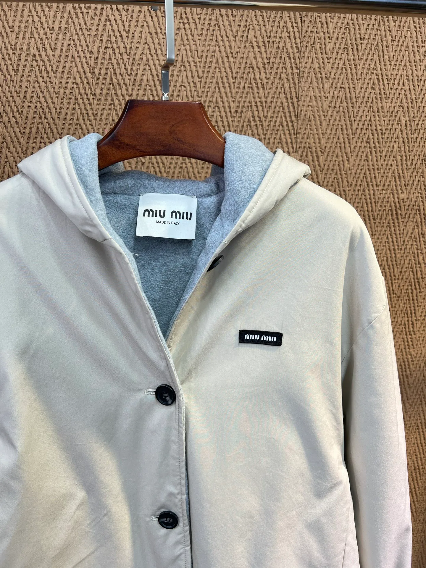 Куртки И Пуховики Женские Miu Miu 18324213