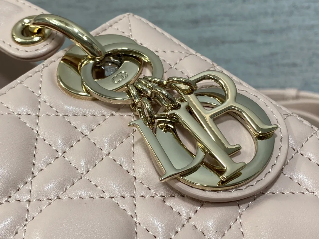 Классические Сумки Женские Christian Dior 11685154
