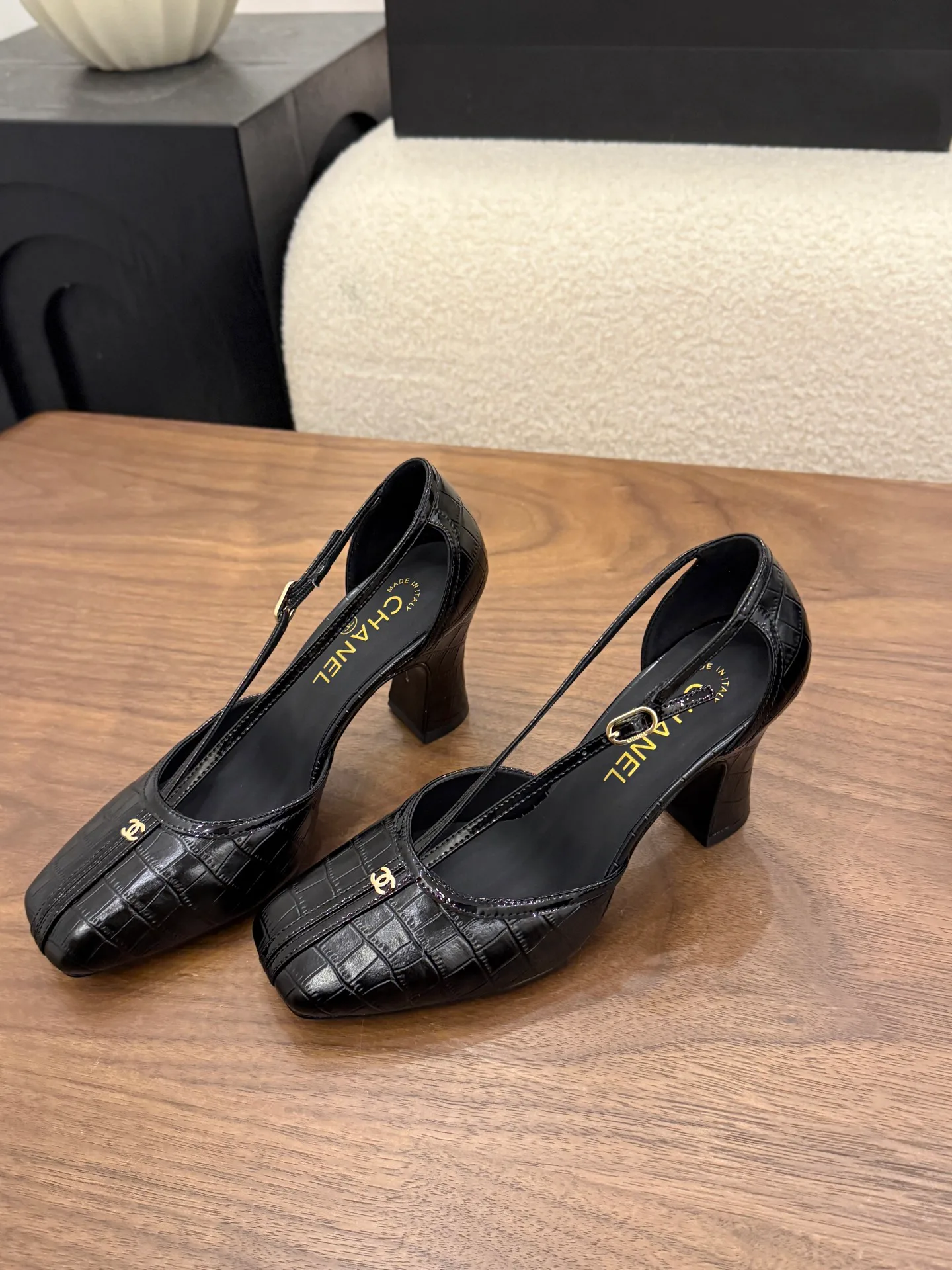 Туфли Женские Chanel 19583410