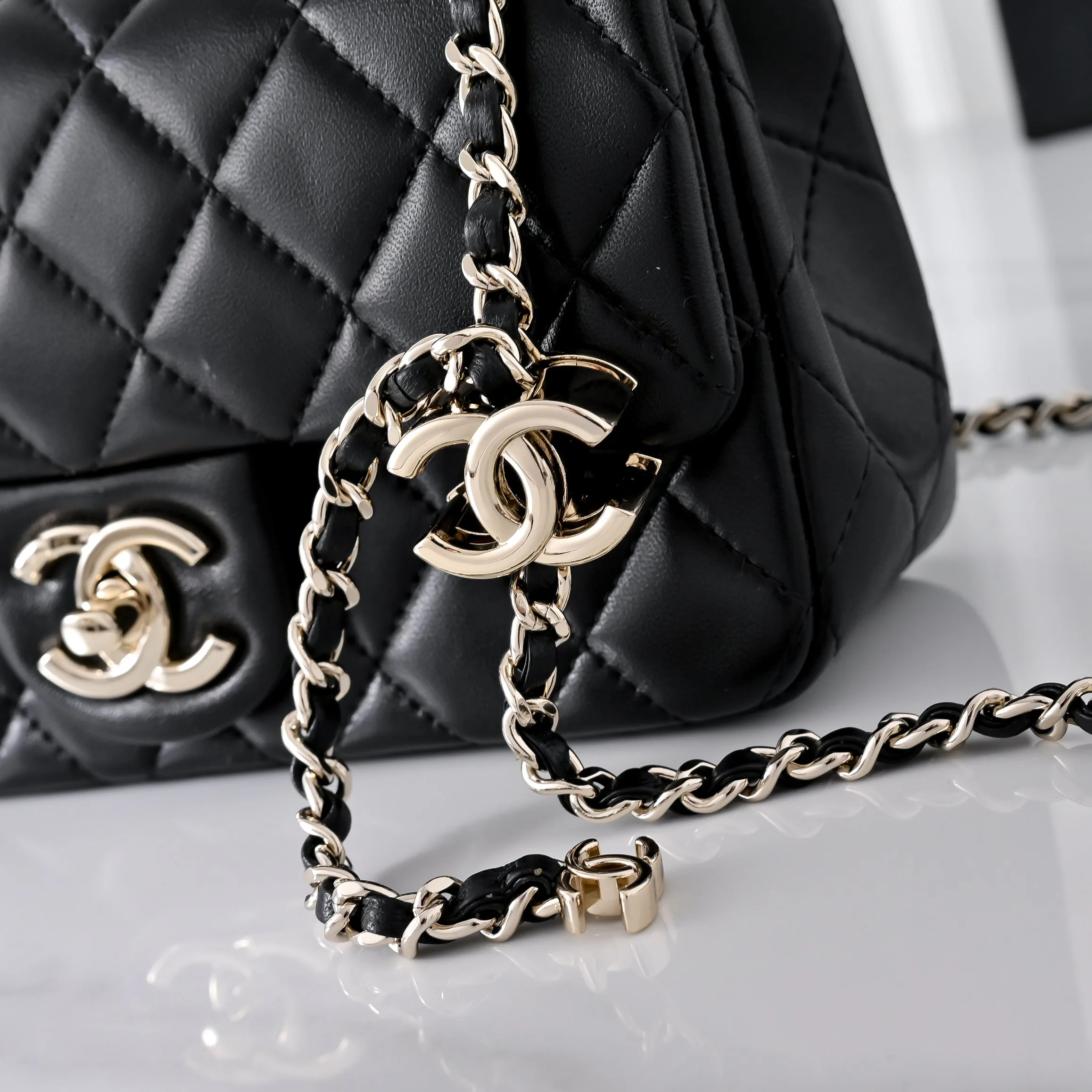 Классические Сумки Женские Chanel 18148079