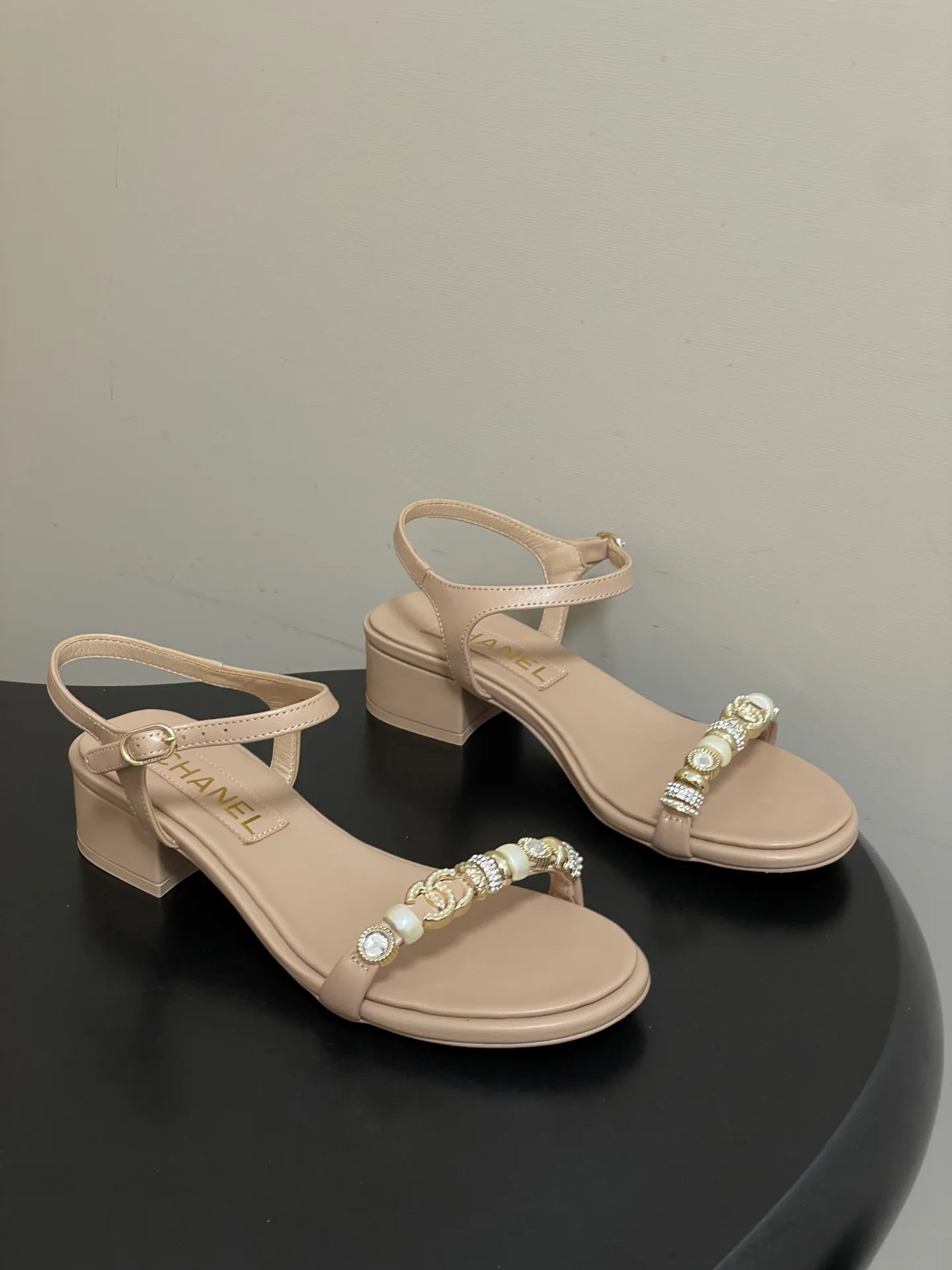 Босоножки Женские Chanel 11684447