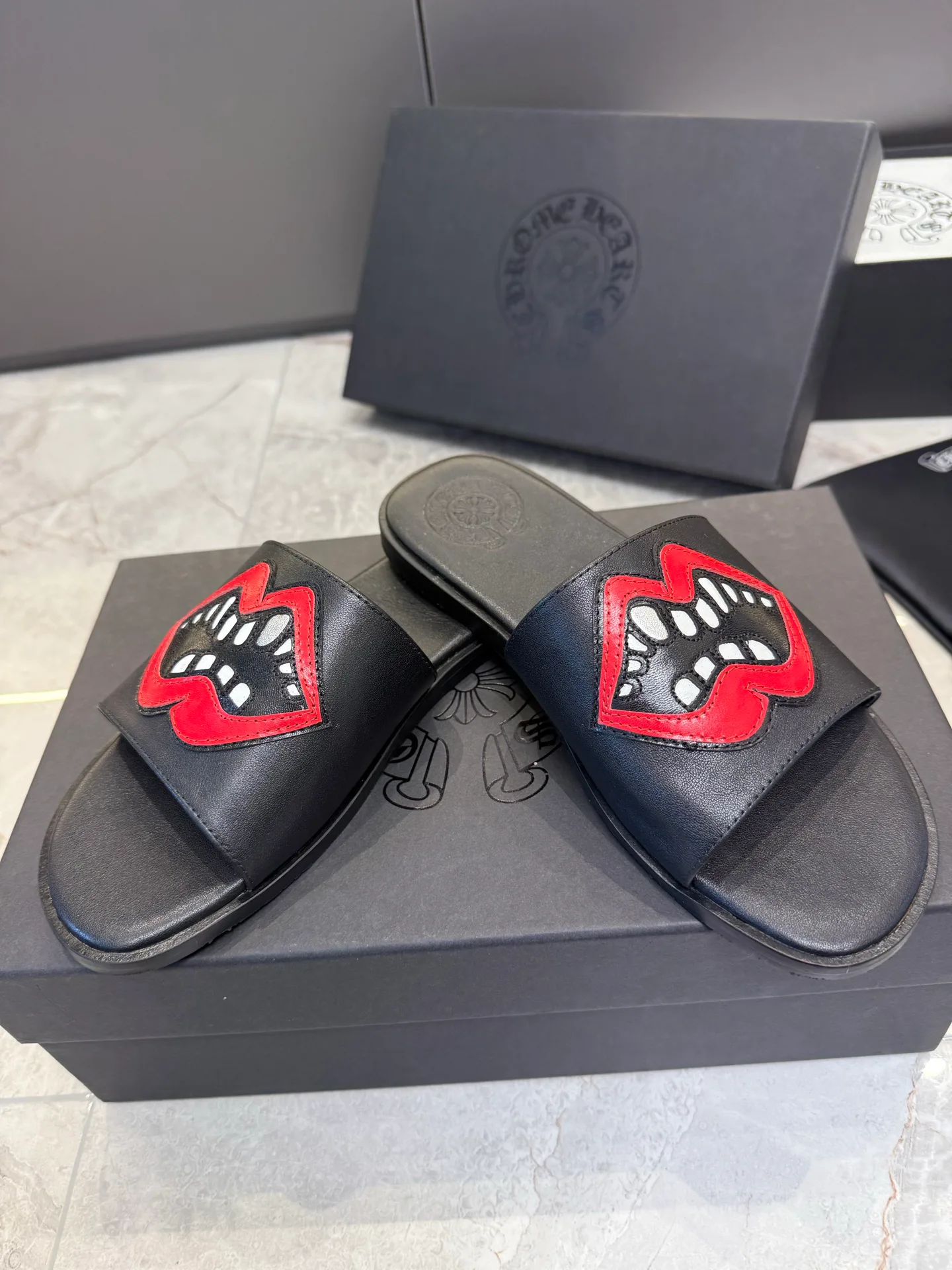 Шлепанцы Женские Chrome Hearts 1225361