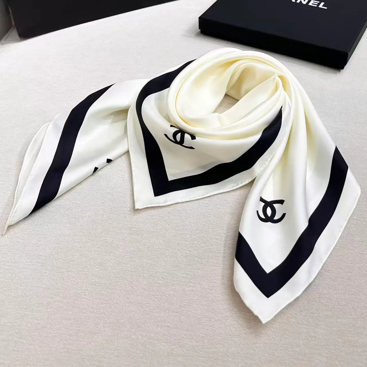 Платки Chanel 13896174
