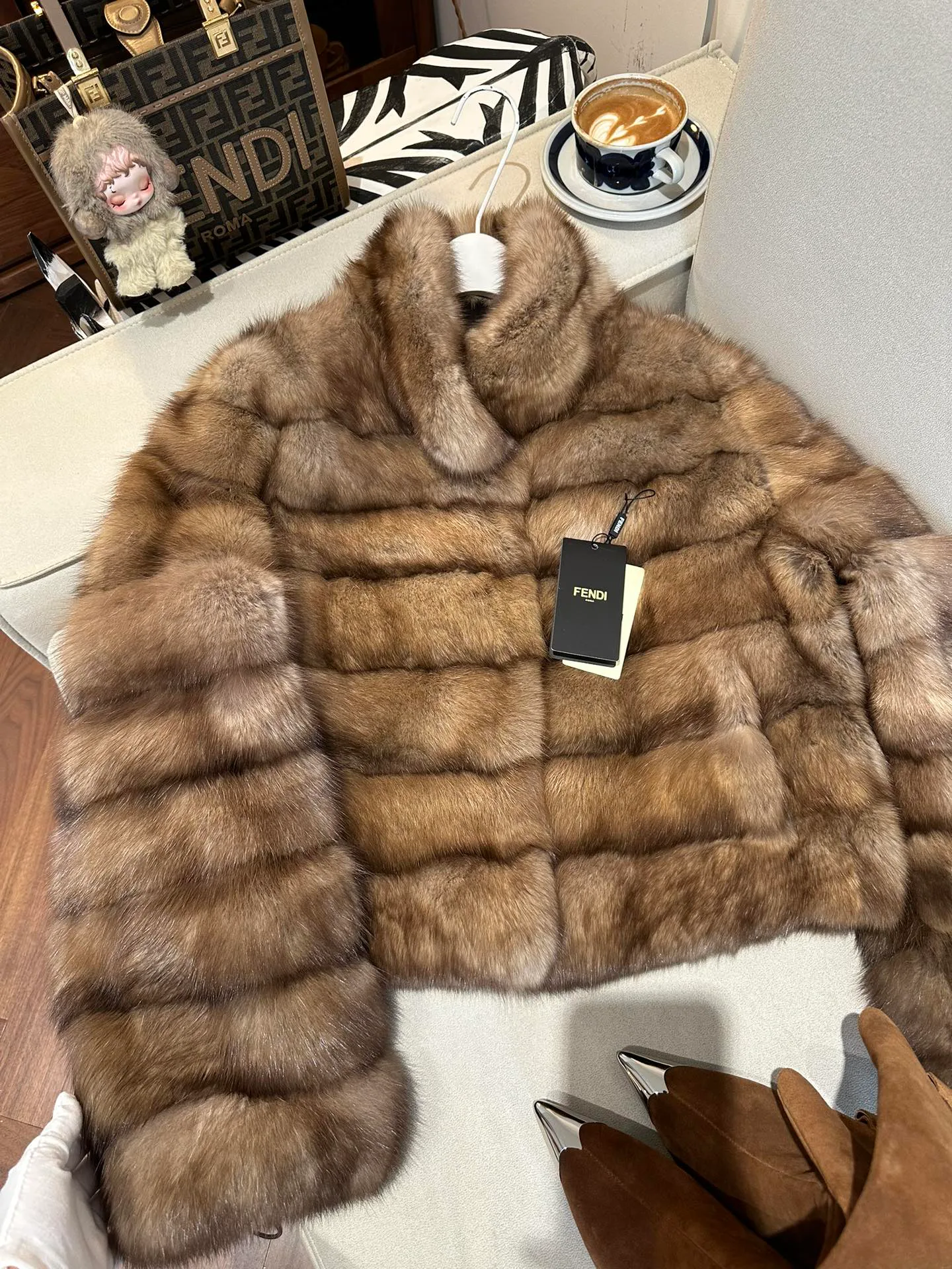 Шубы Женские Fendi 238082