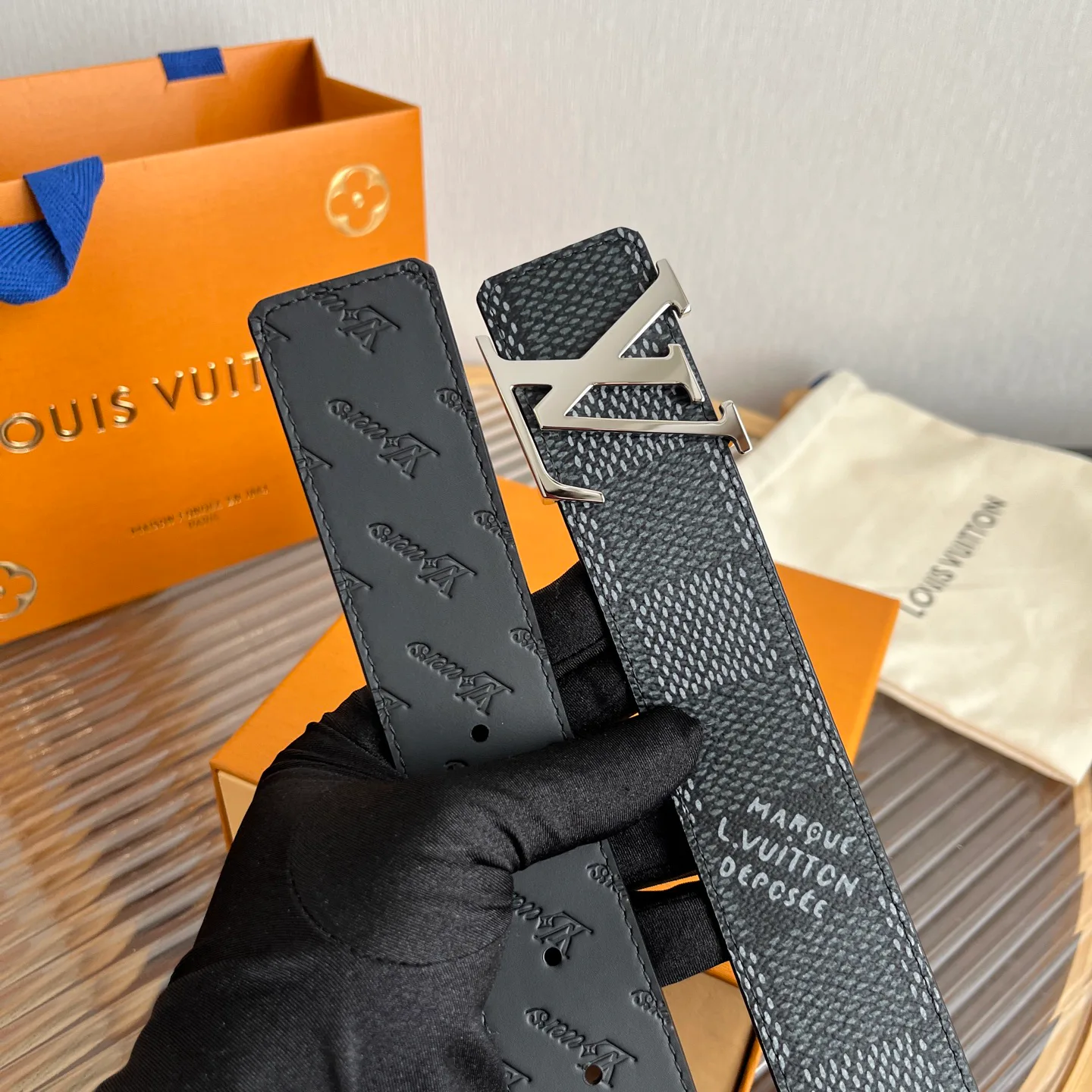 Ремни Louis Vuitton 10399072