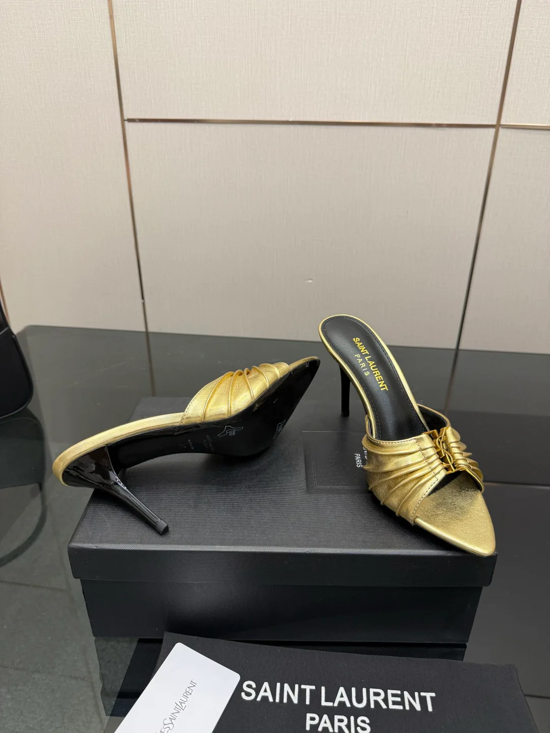 Босоножки Женские Saint Laurent 13164422