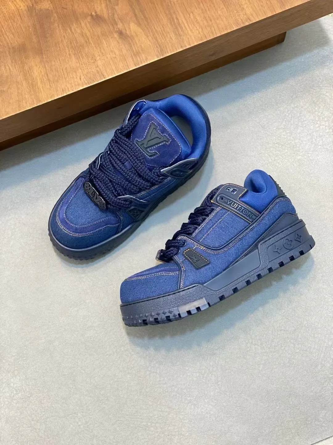 Кроссовки Женские Louis Vuitton 155200