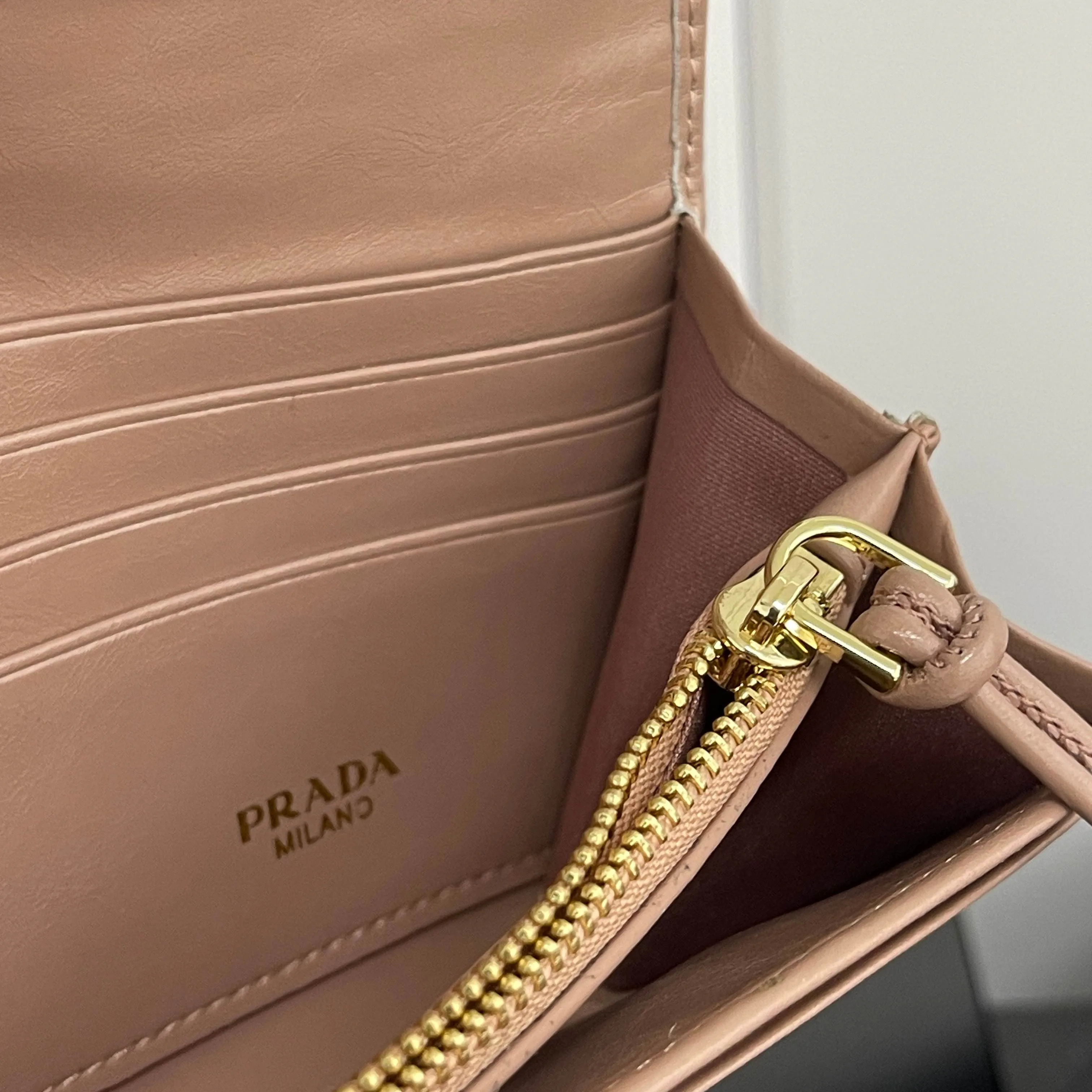 Кошельки Prada 567110