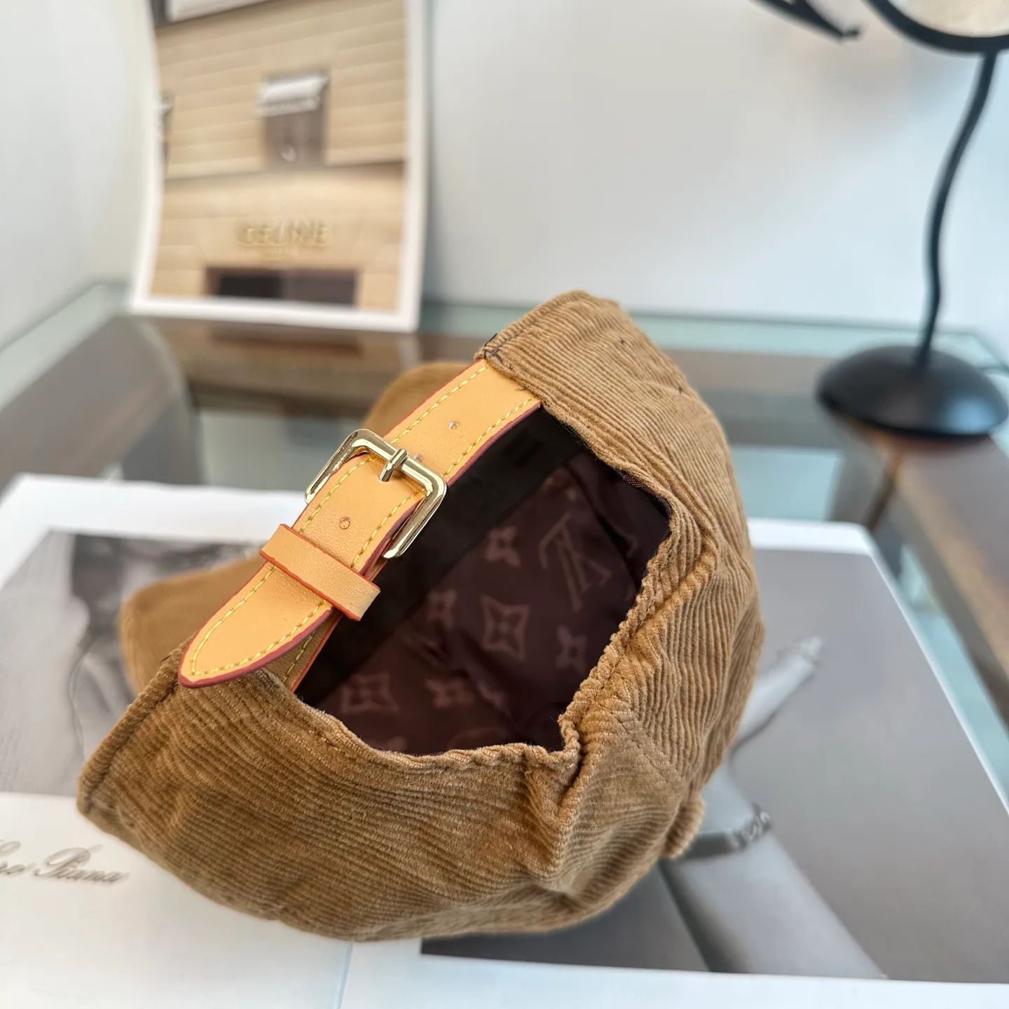Головные Уборы Louis Vuitton 17806776