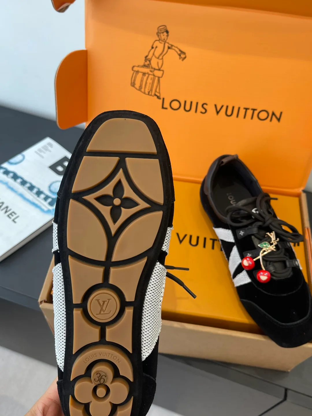 Кроссовки Женские Louis Vuitton 1595083