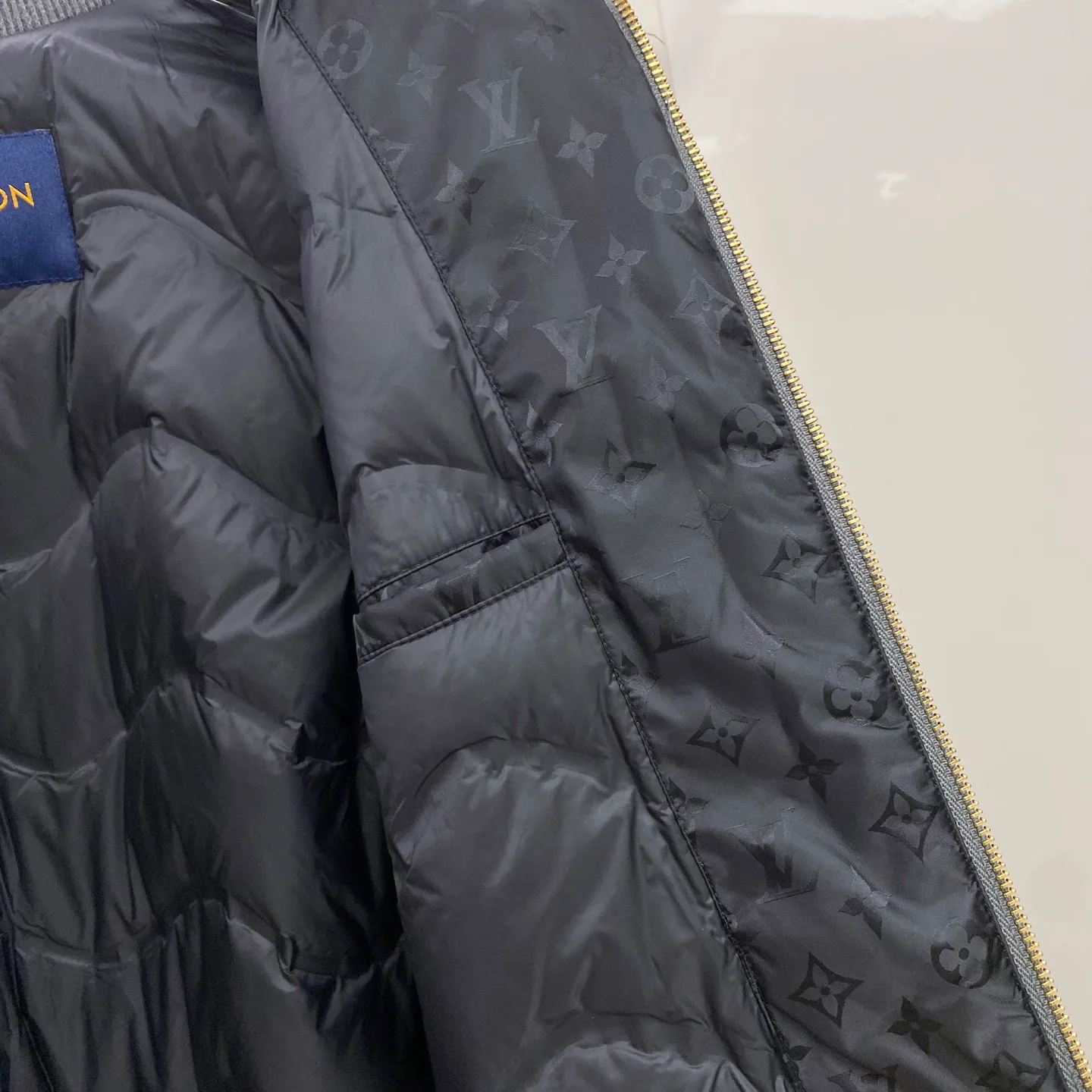 Куртки И Пуховики Мужские Louis Vuitton 1129732