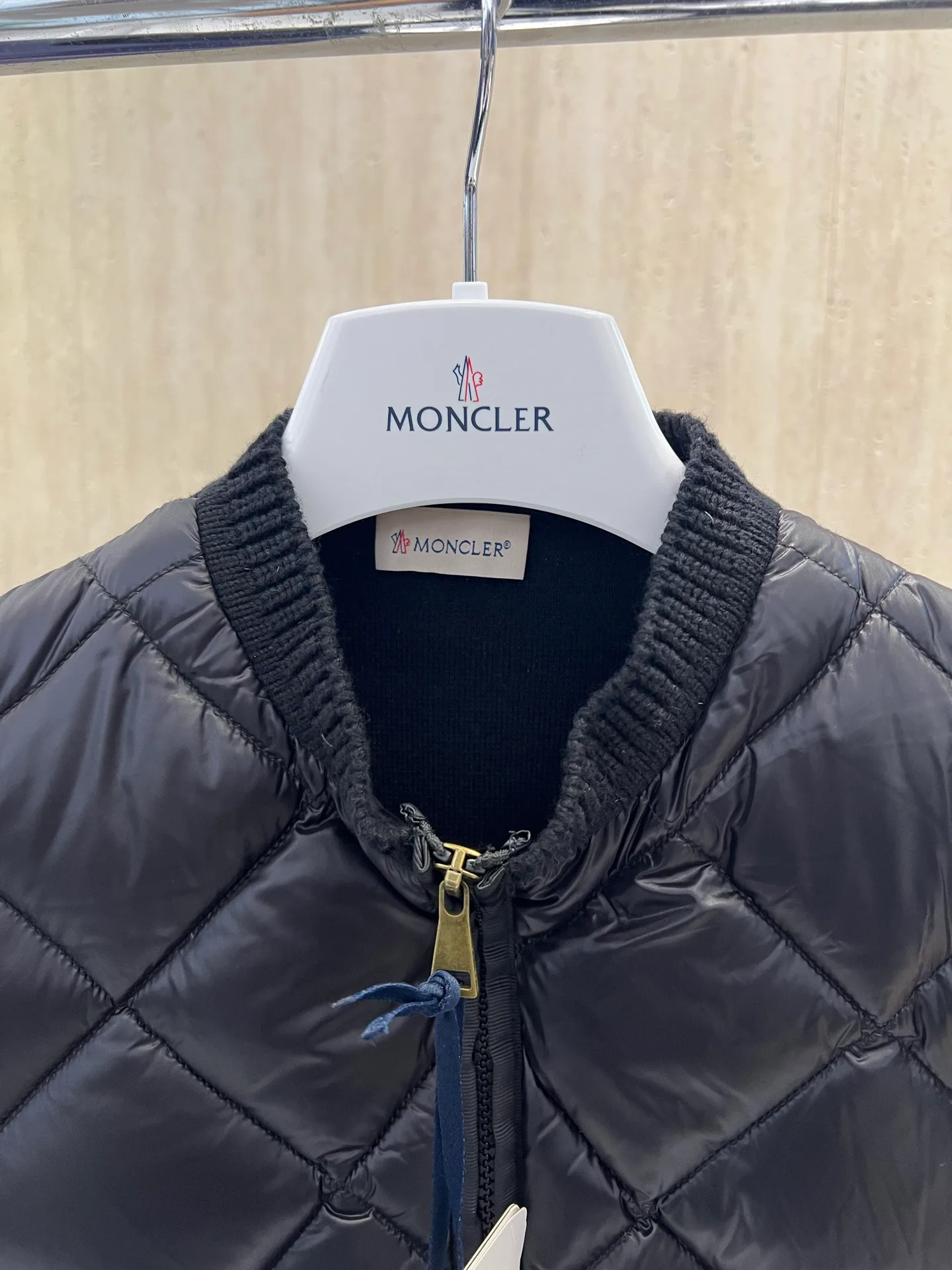 Куртки И Пуховики Женские Moncler 18723756