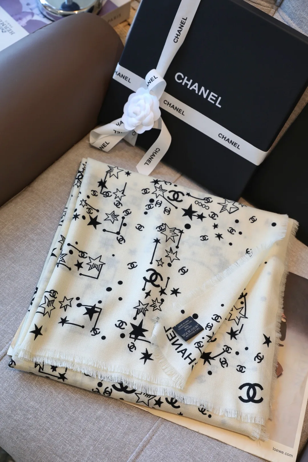 Шарфы Chanel 17799539