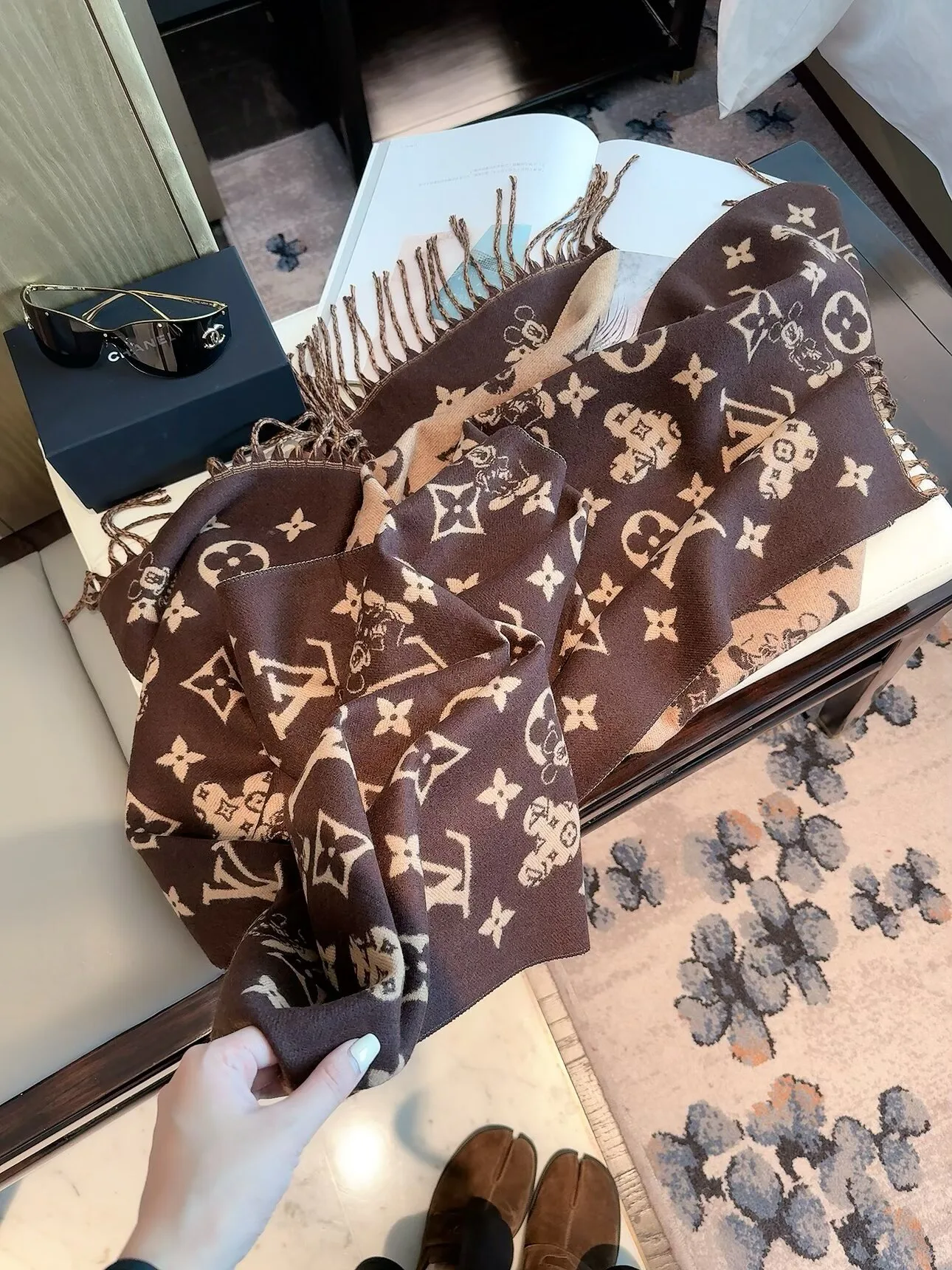 Шарфы Louis Vuitton 18647292