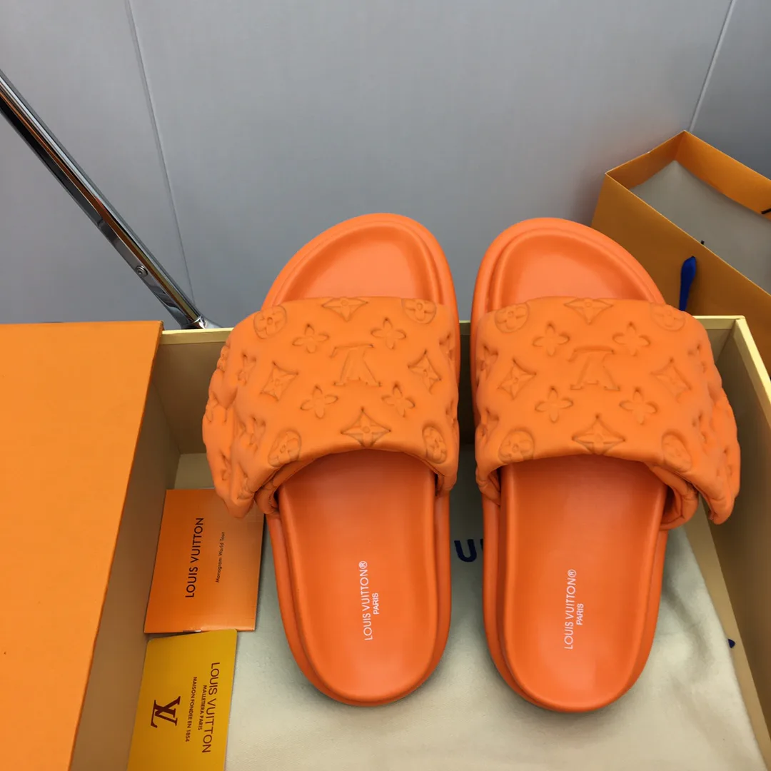 Шлепанцы Женские Louis Vuitton 26320