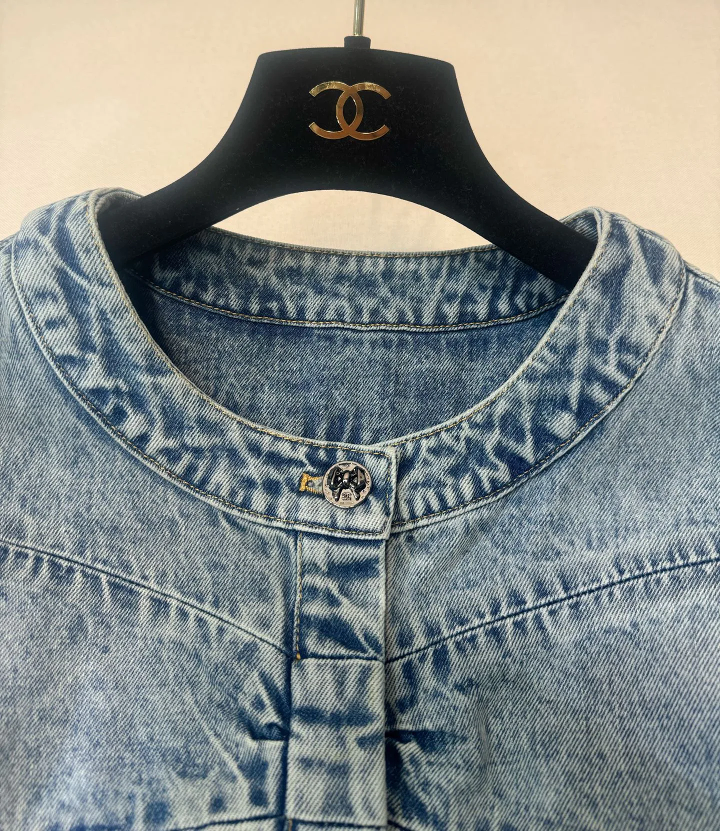 Жилеты Женские Chanel 11901053
