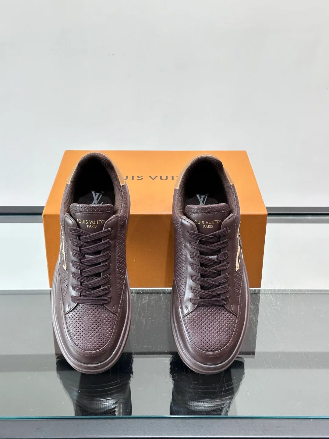 Кроссовки Мужские Louis Vuitton 12917772