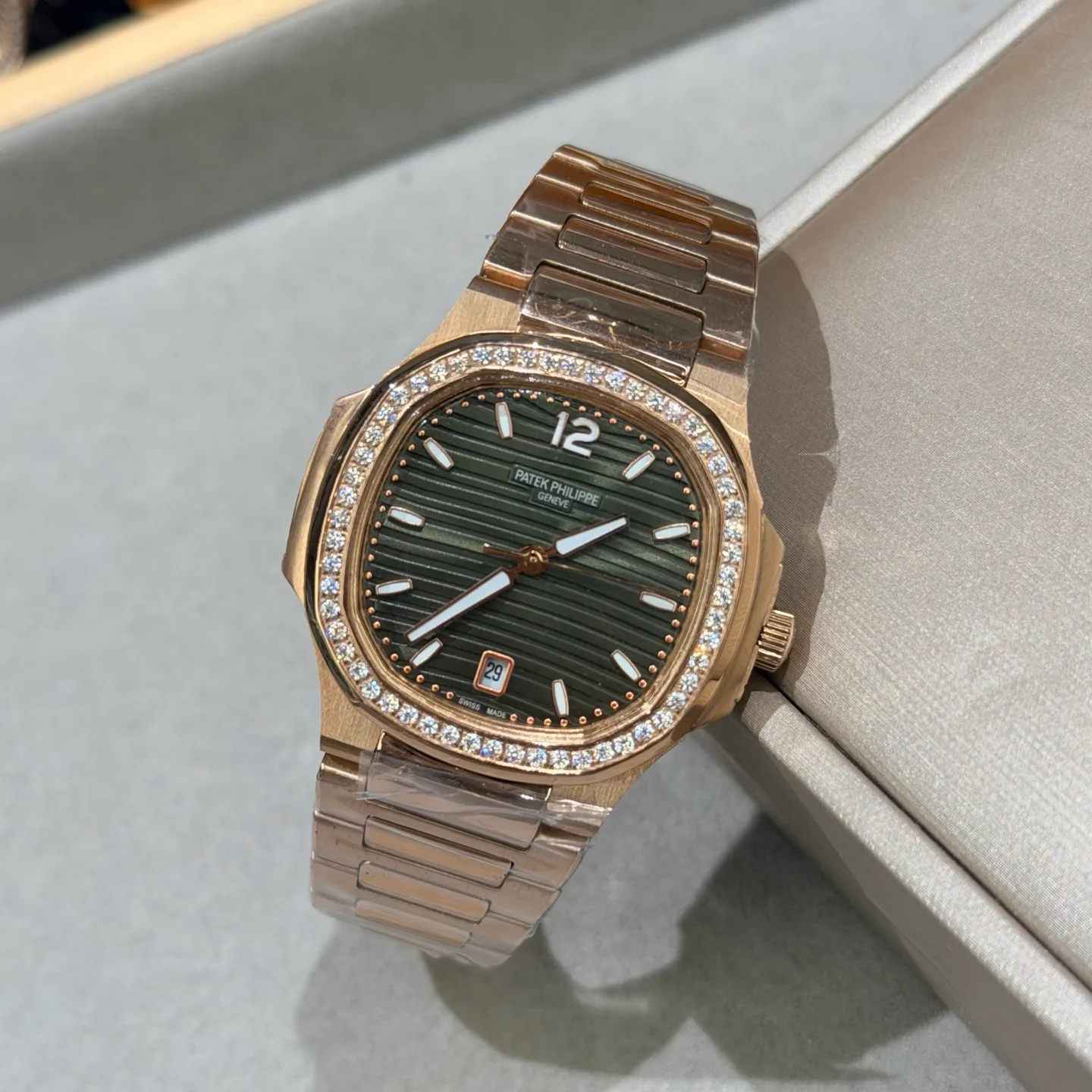 Часы Женские Patek Philippe 18362044