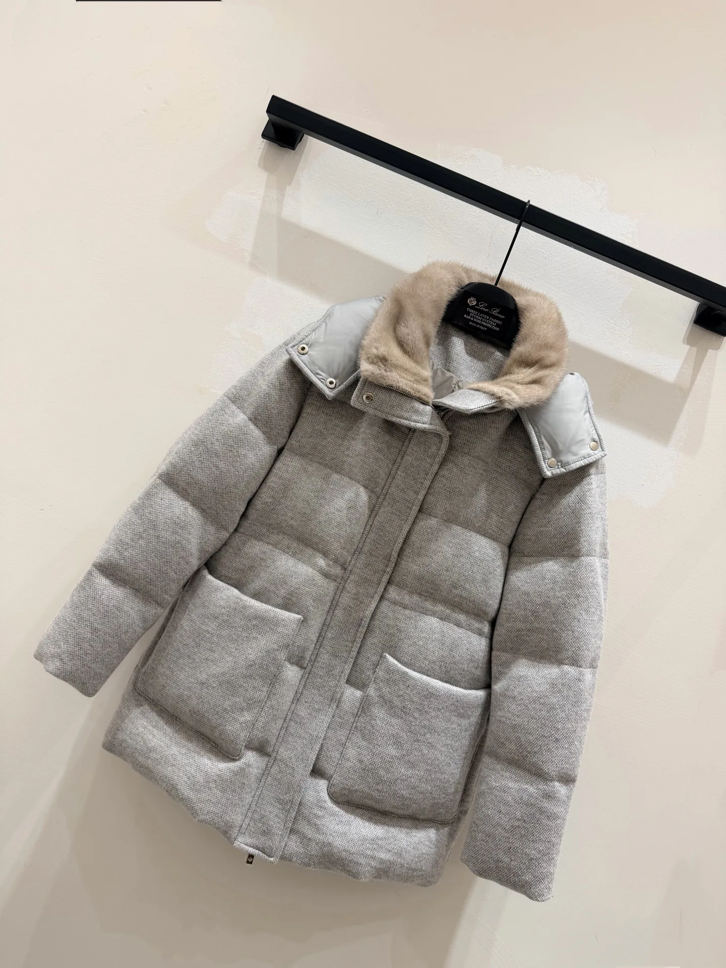 Куртки И Пуховики Женские Loro Piana 19541104