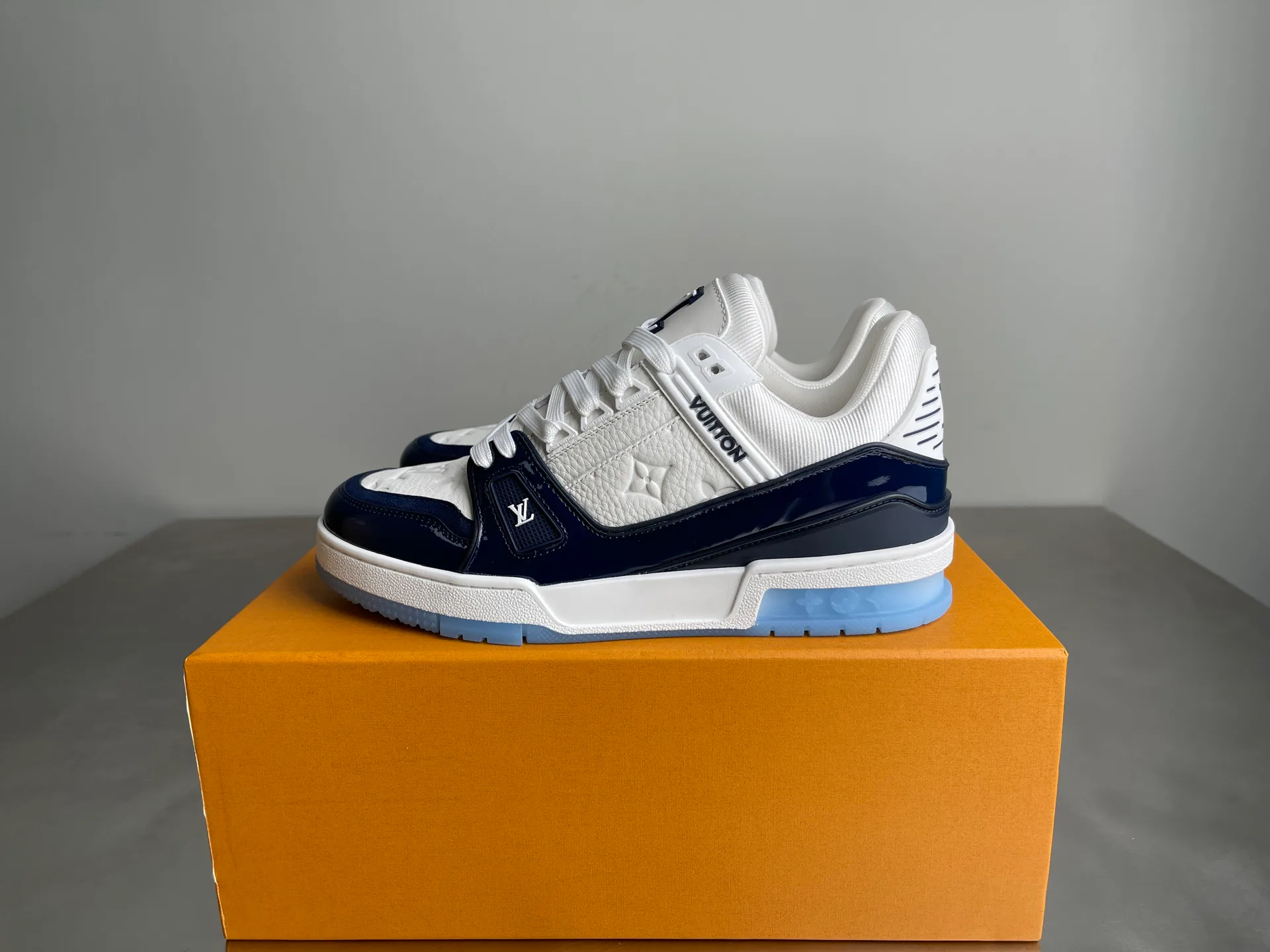 Кроссовки Женские Louis Vuitton 275298