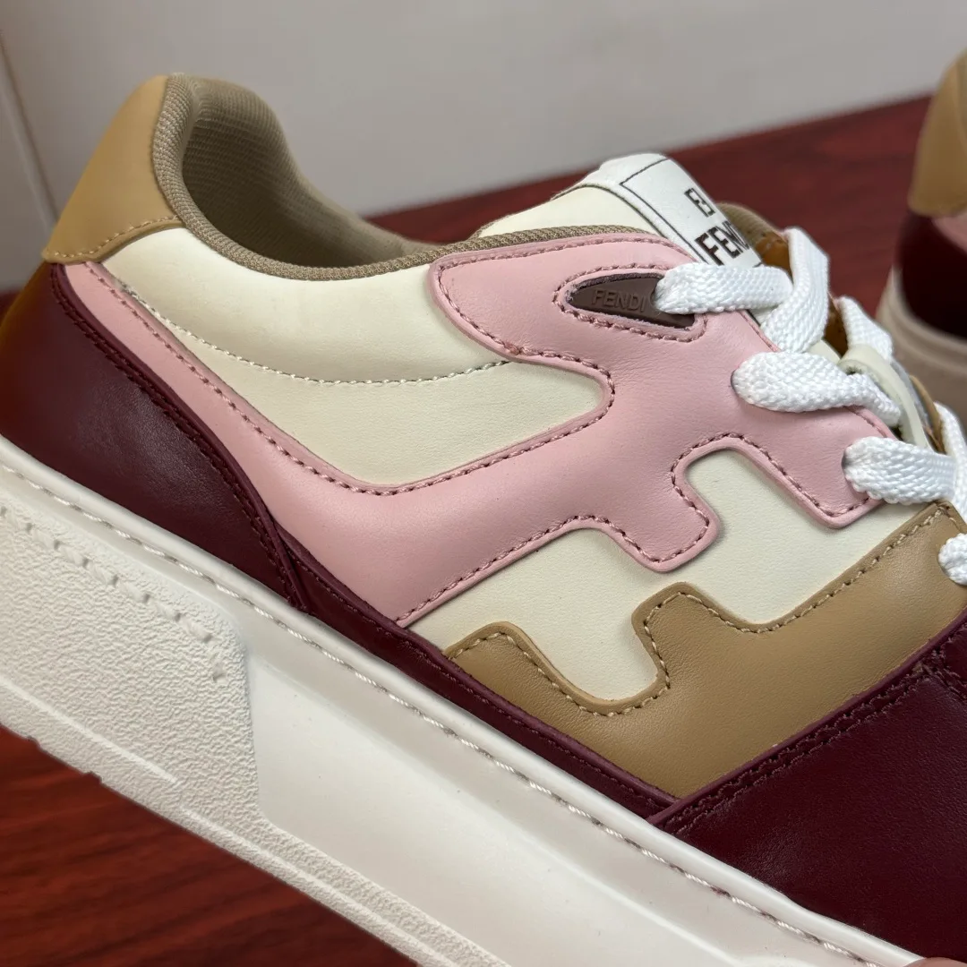 Кроссовки Женские Fendi 18119026