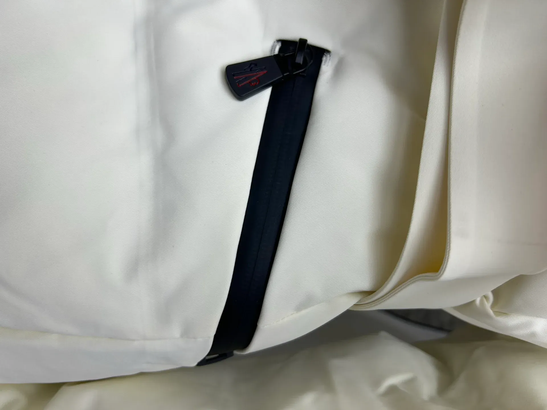 Пуховики Женские Moncler 497123